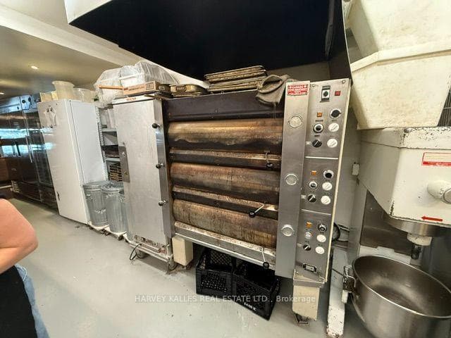 173 Danforth Avenue photo 12