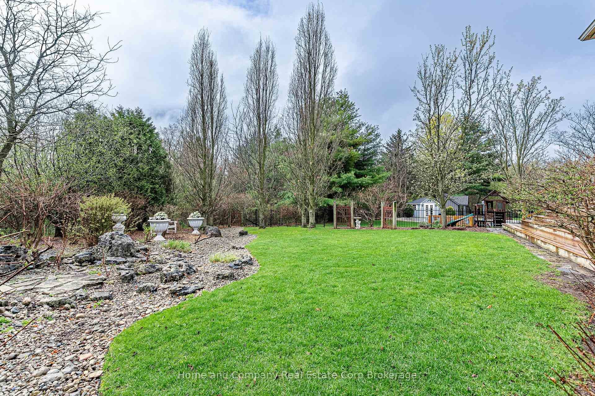 17 SIR ADAM BECK Road photo 38