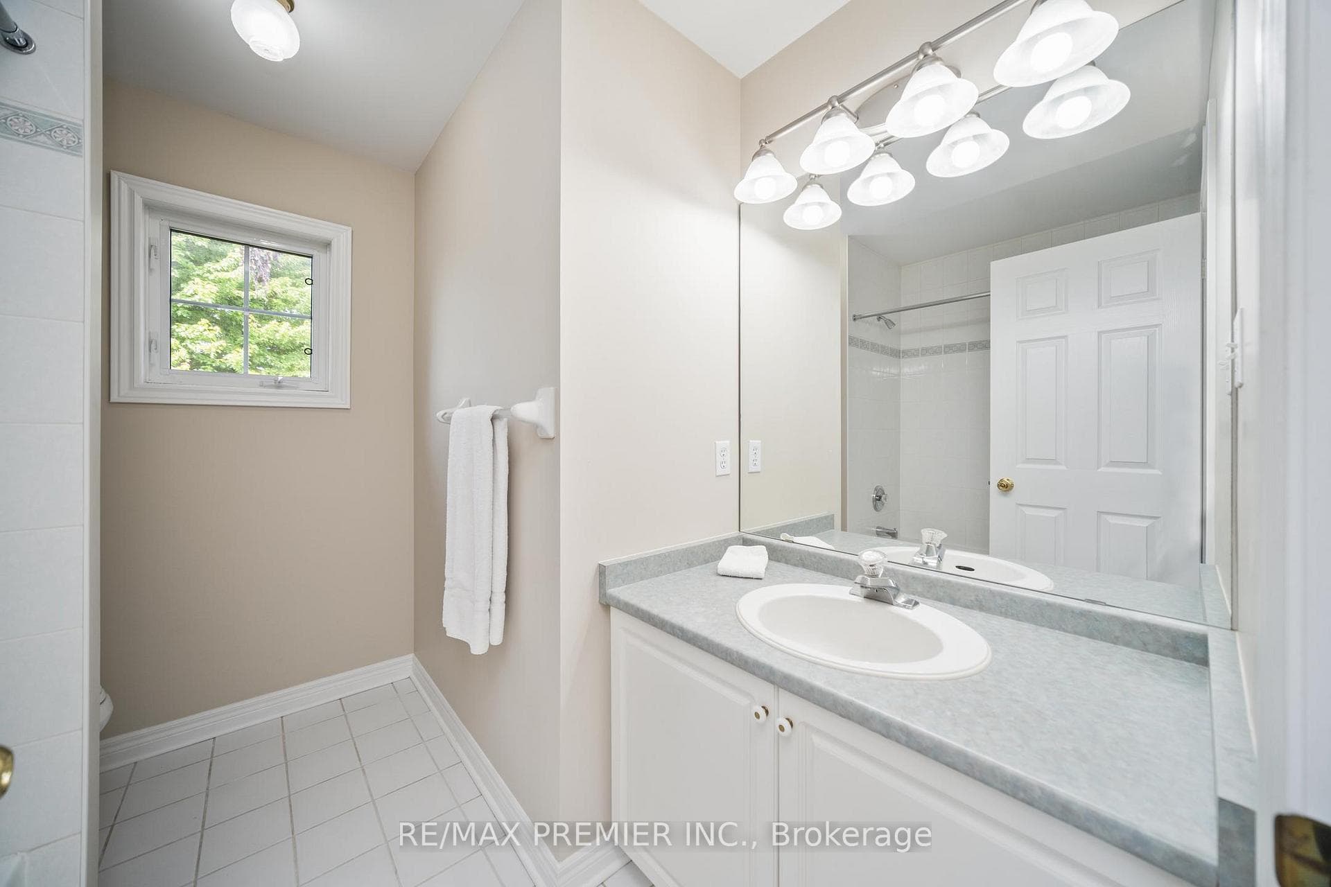 81 Nottingham Drive photo 25