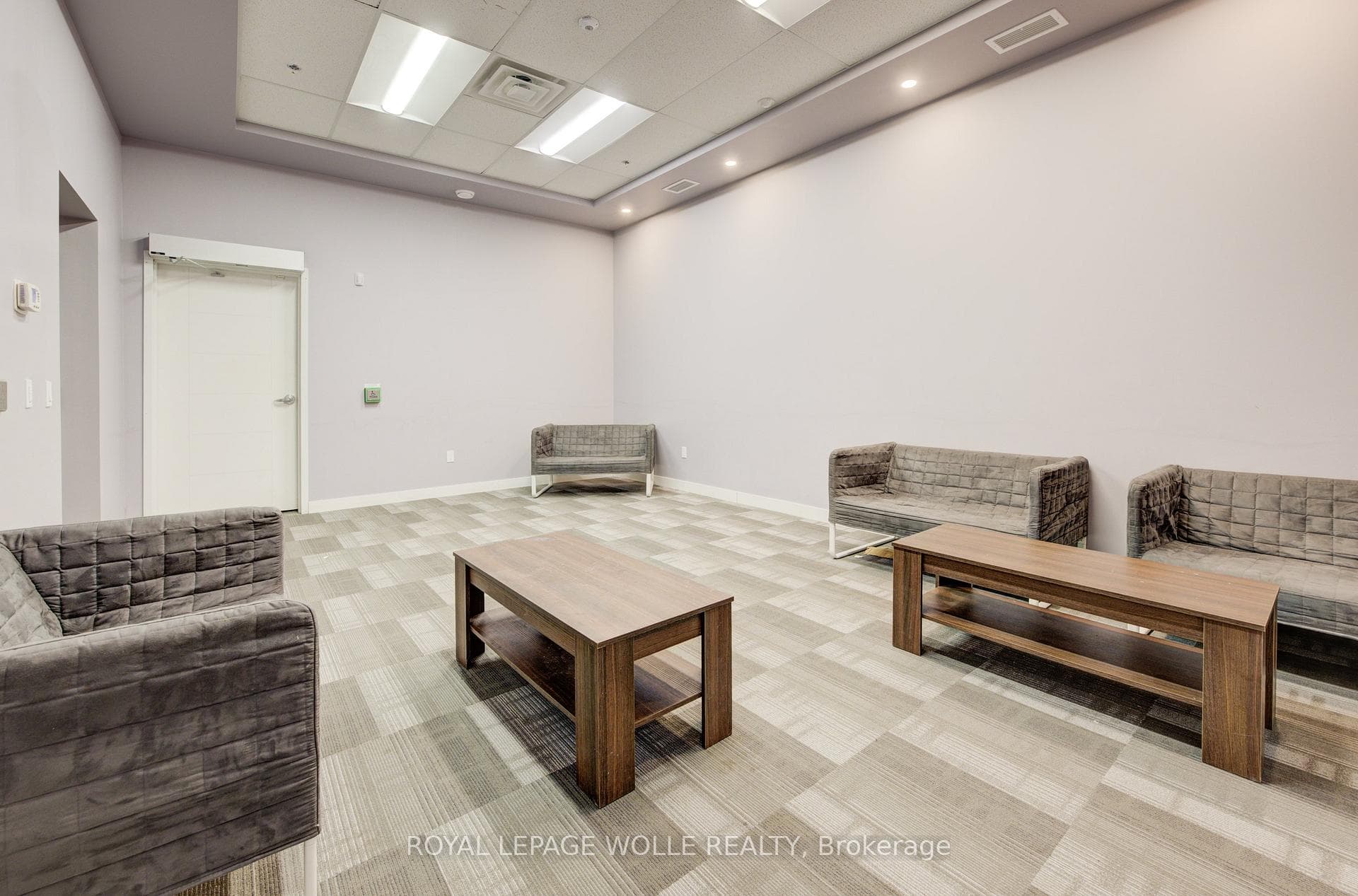 308 Lester Street Unit 620 photo 26