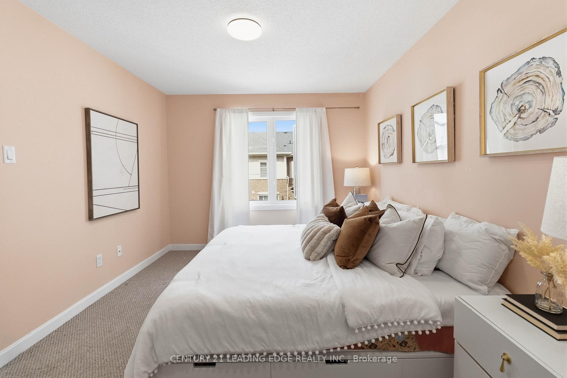 165 Hampshire Way Unit 106 photo 14