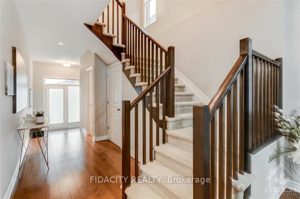 889 RALPH HENNESSY Avenue photo 13