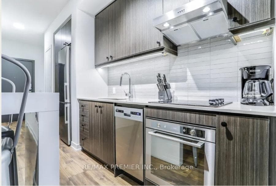 9 Tecumseth Street Unit 406 photo 5