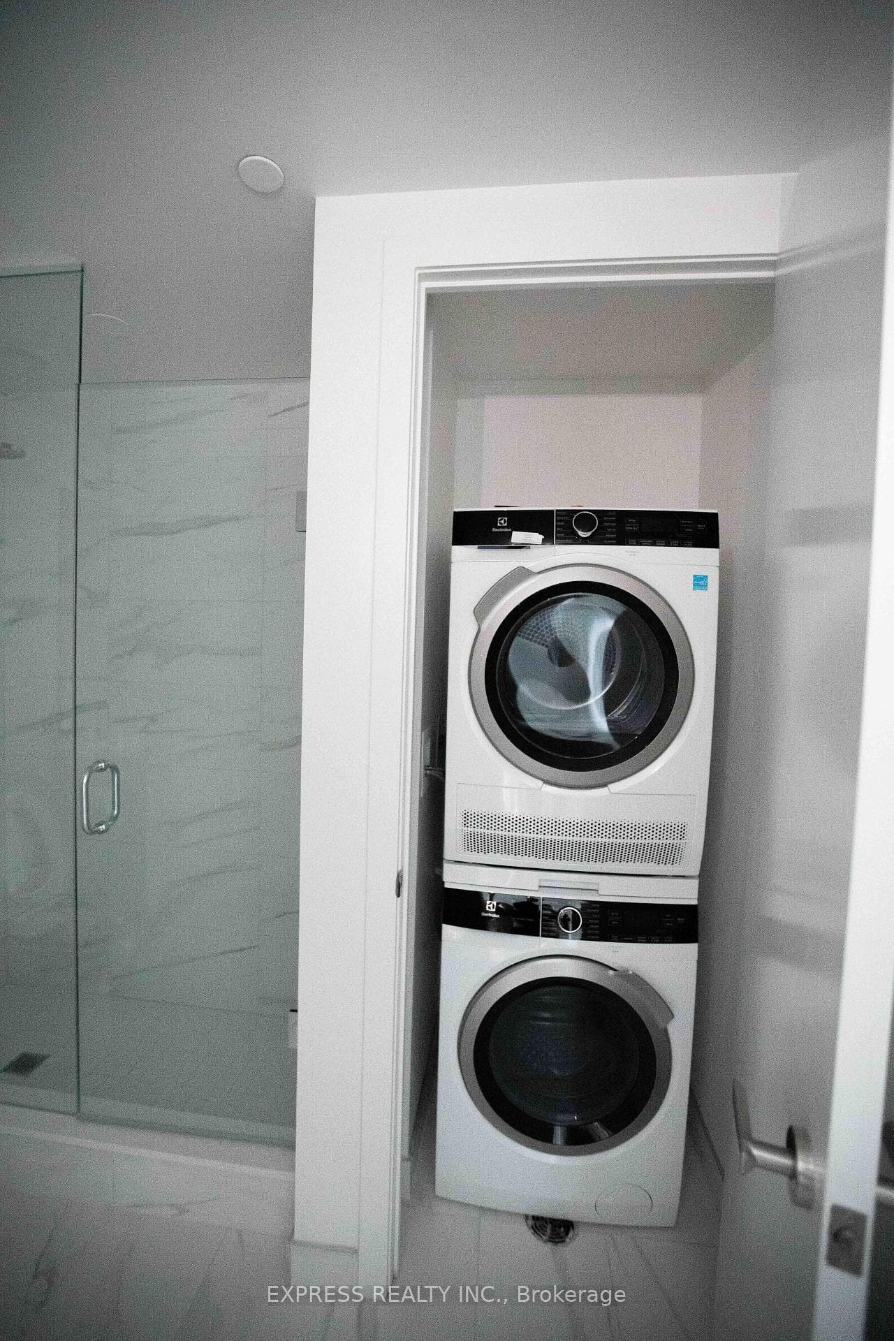 55 Cooper Street Unit 6709 photo 19