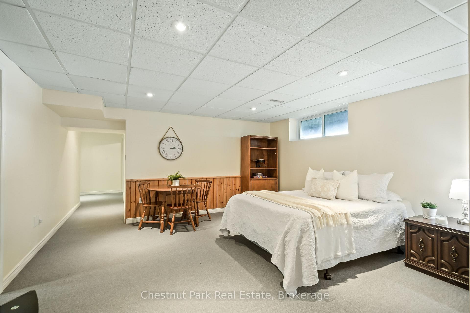 LL rec room/extra sleeping area