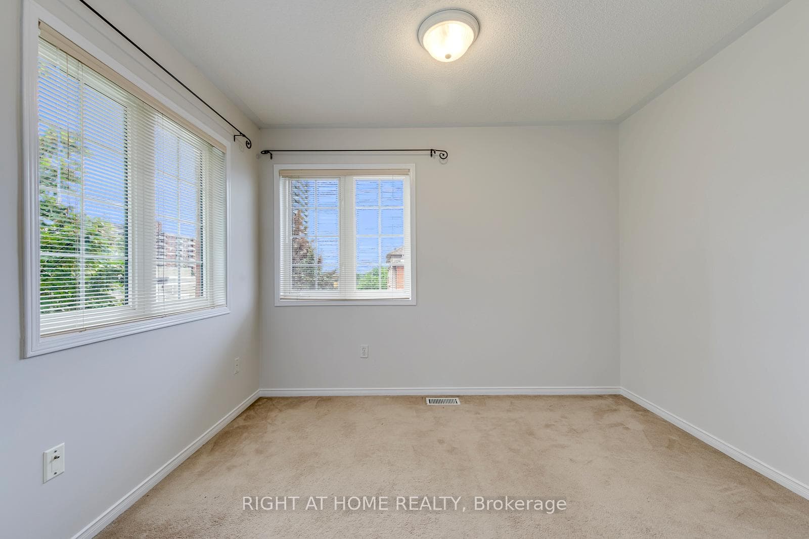 38 Fairview Road Unit 38 photo 32