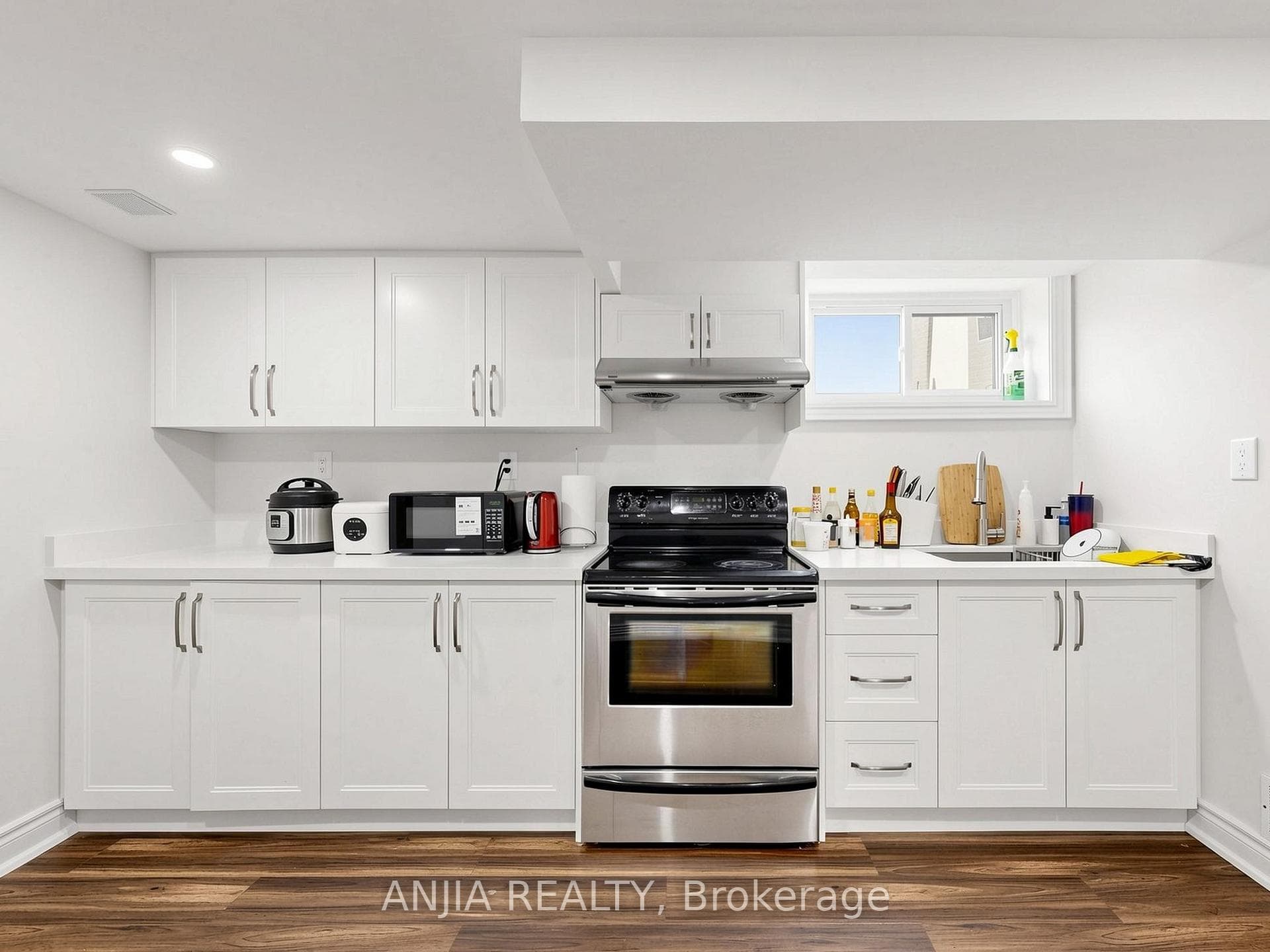 8 Applefield Drive photo 39
