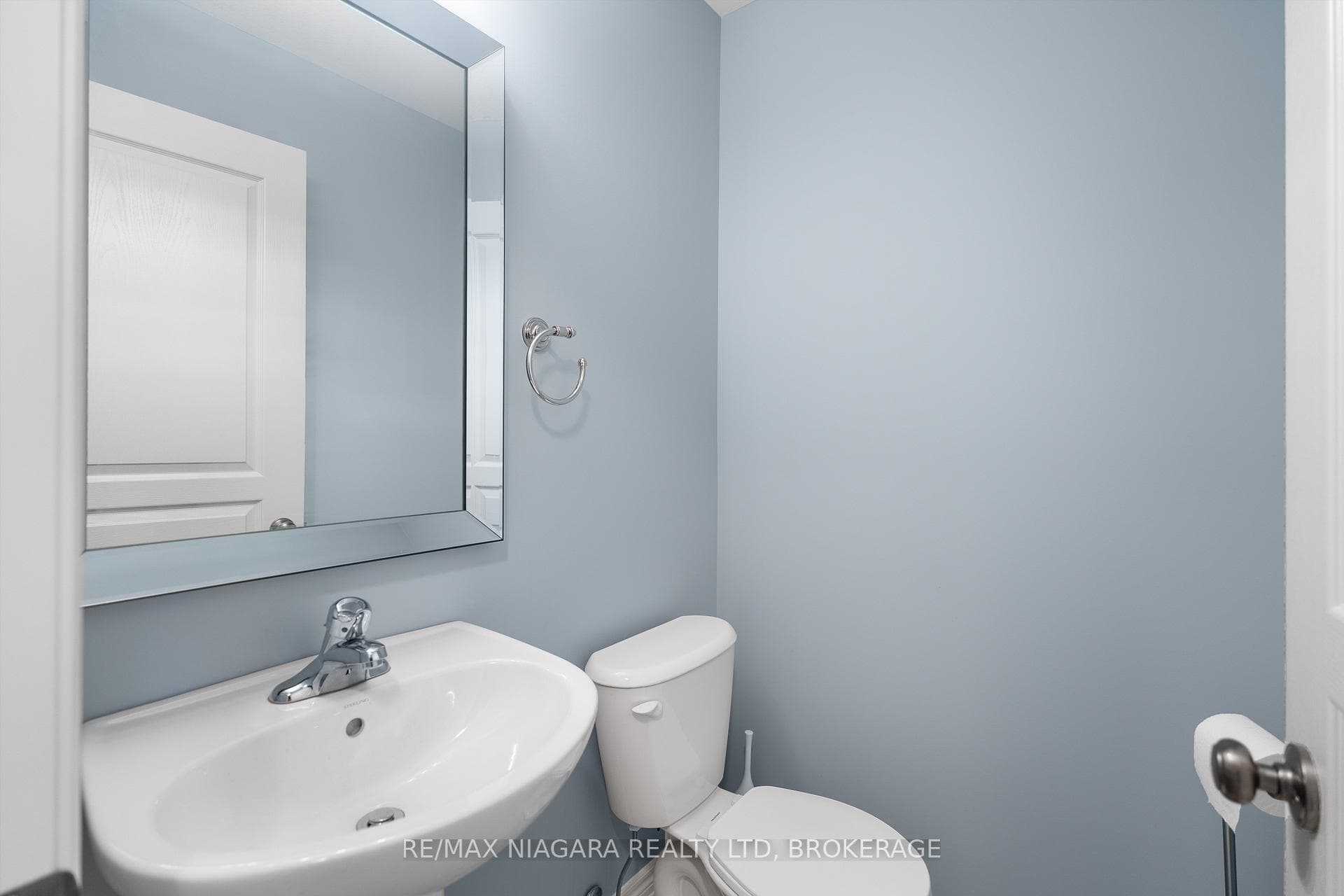 5788 Osprey Avenue photo 10