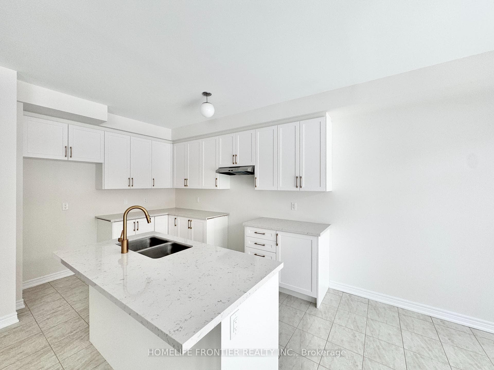 879 Plum Place photo 10