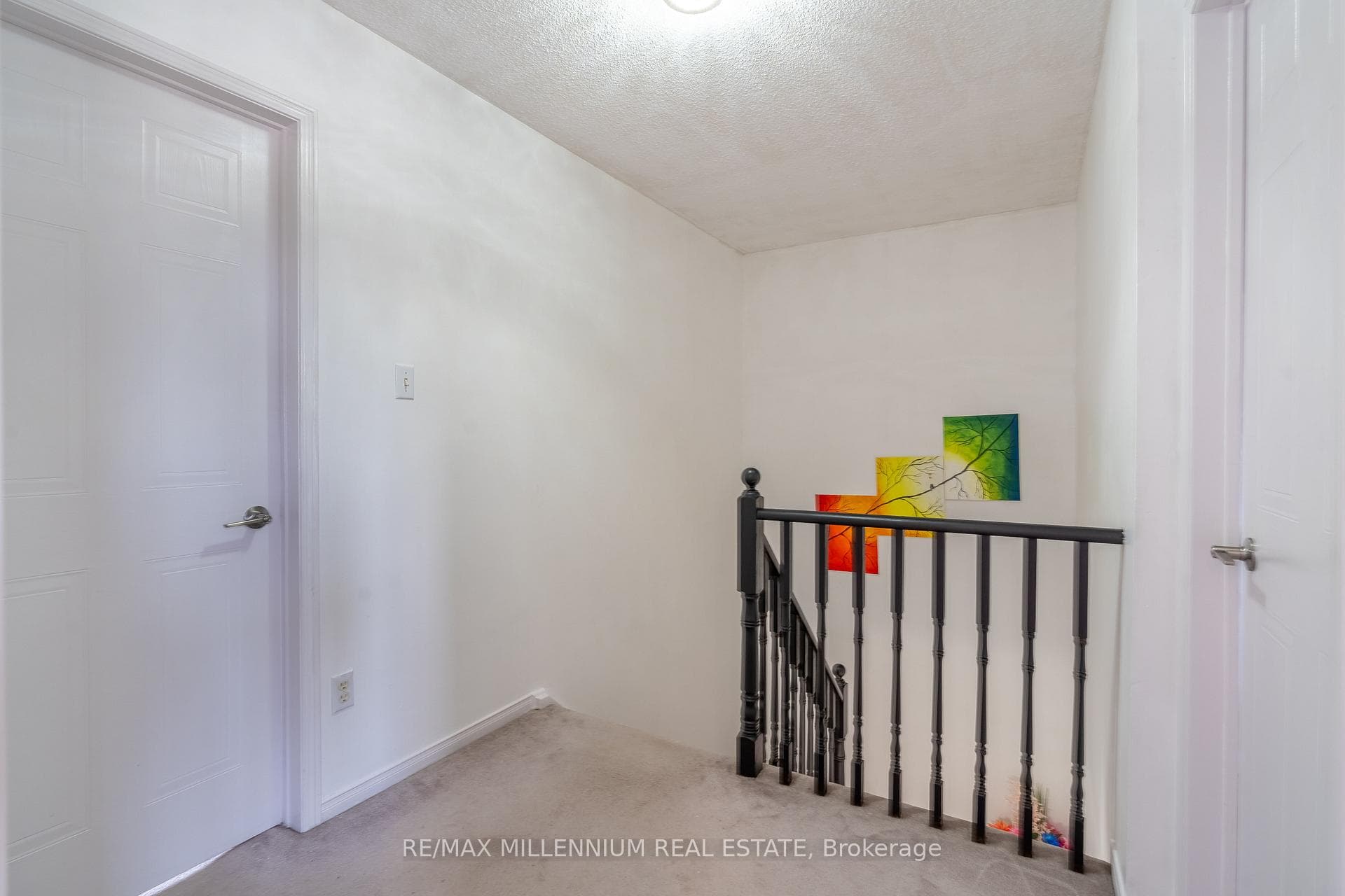 2 Rundle Crescent photo 15