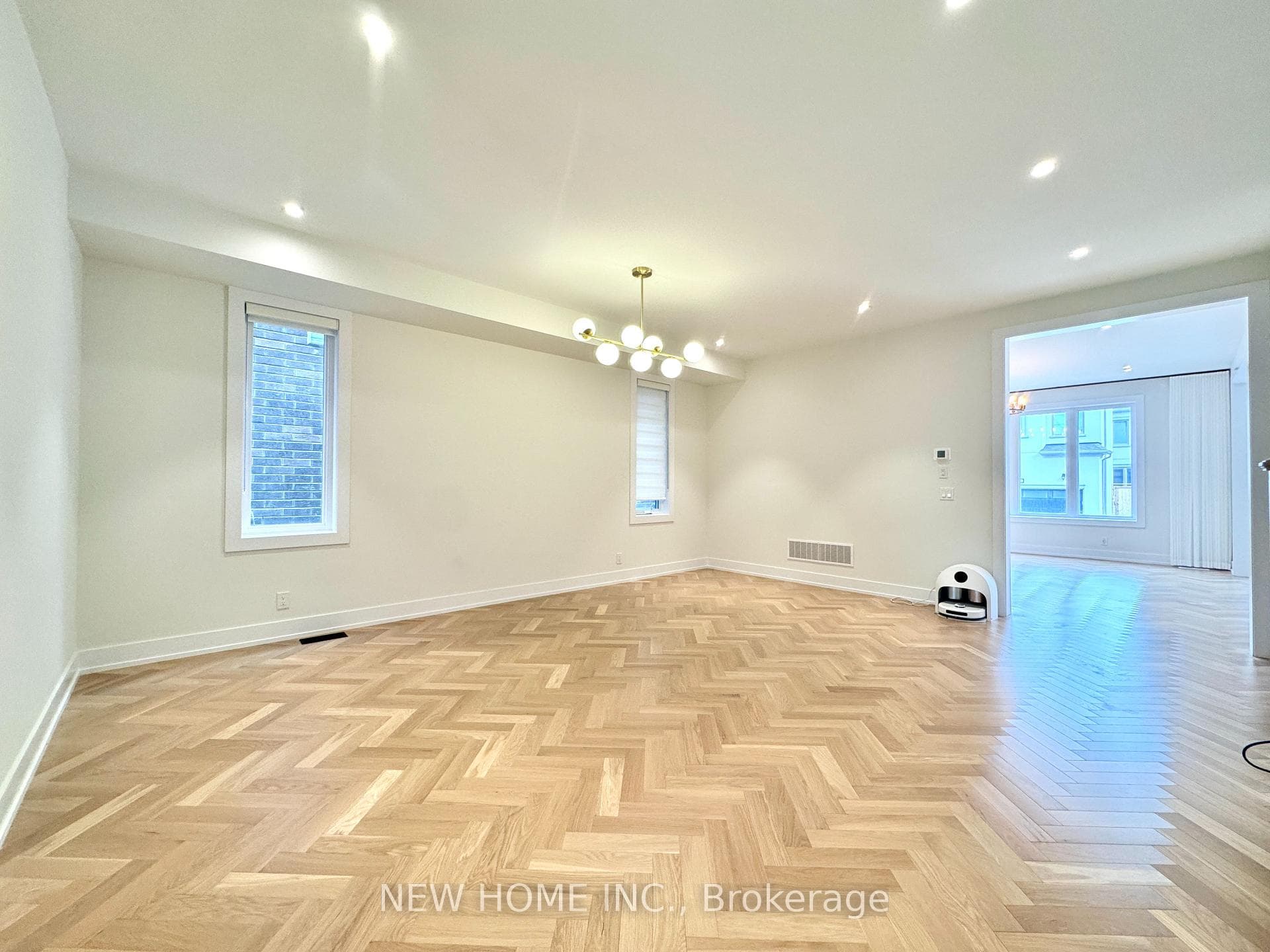 12 Vanderbergh Avenue photo 7