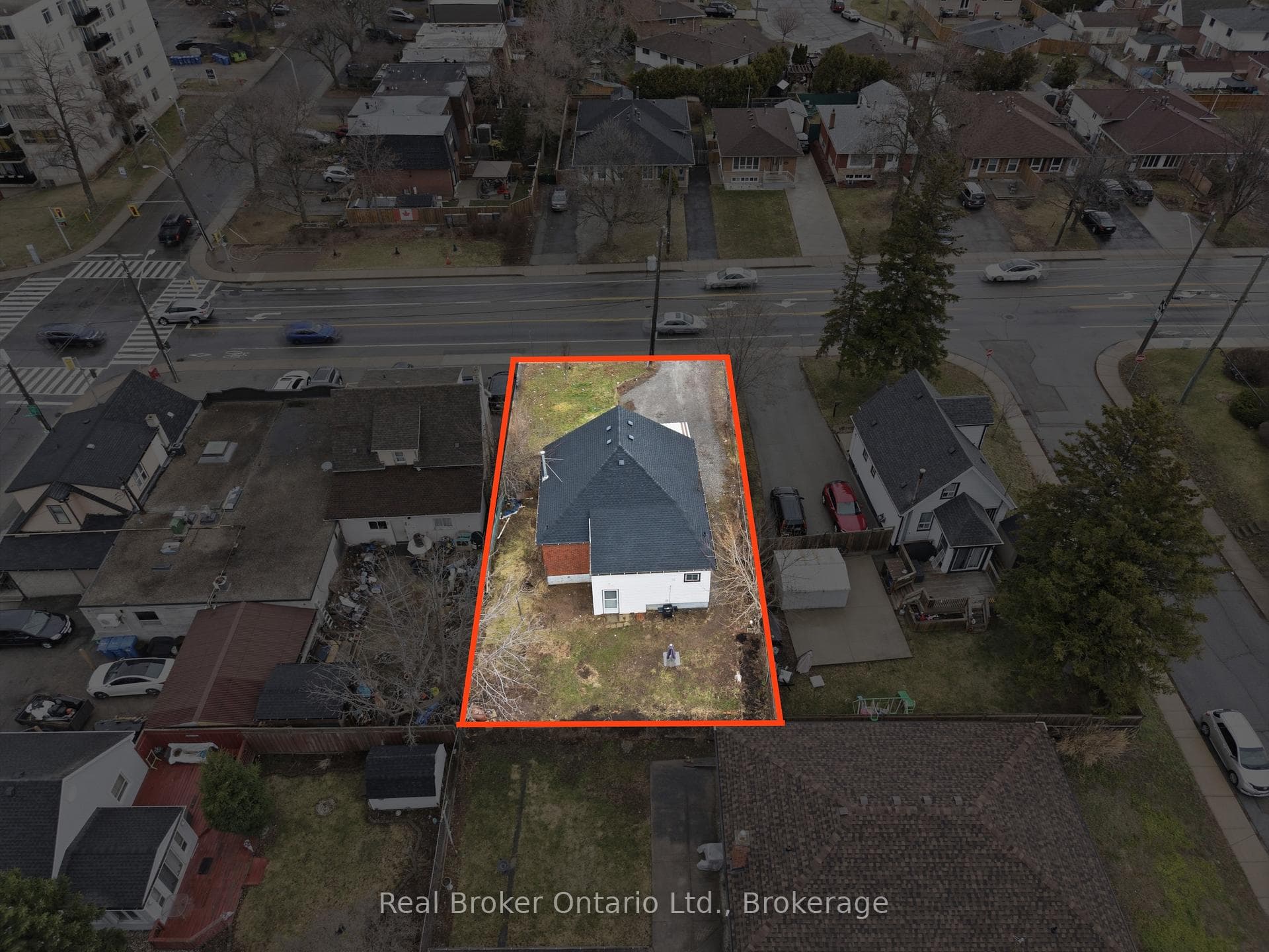 880 LAWRENCE Road photo 45