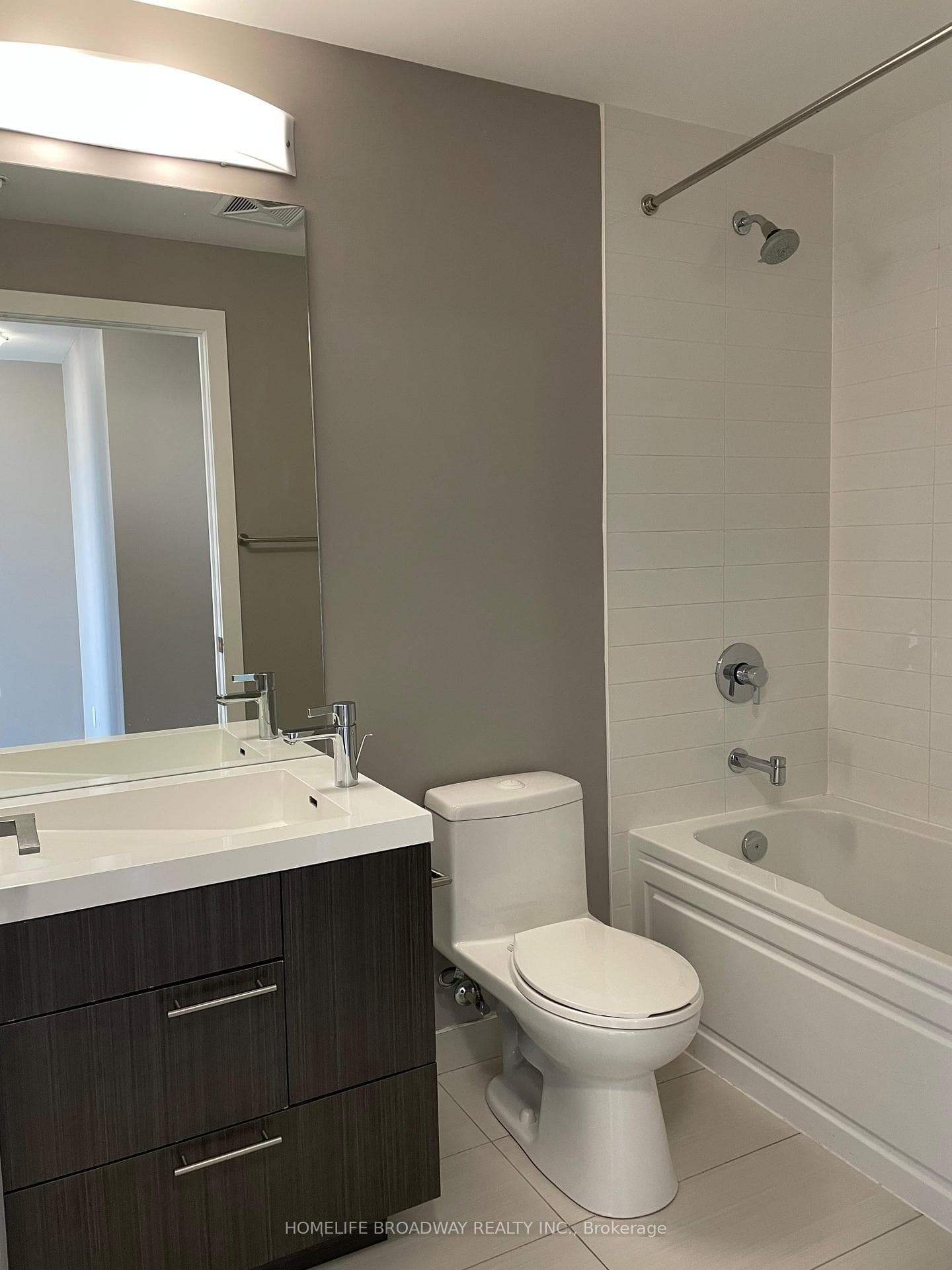 2nd Full Bathroom
