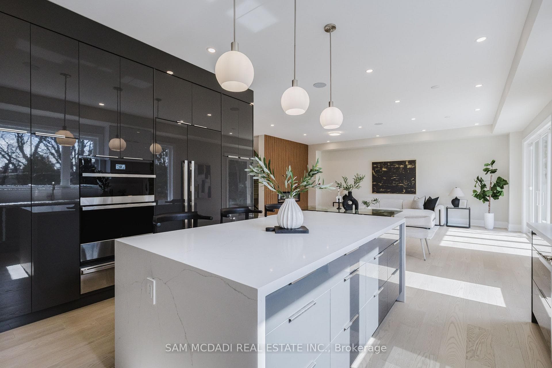2346 Rebecca Street photo 15