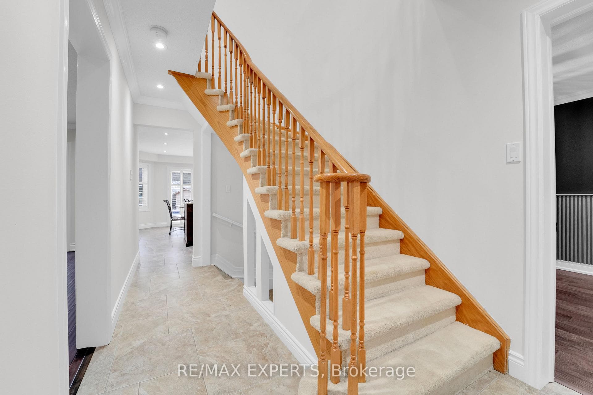 15338 Argyll Road photo 2