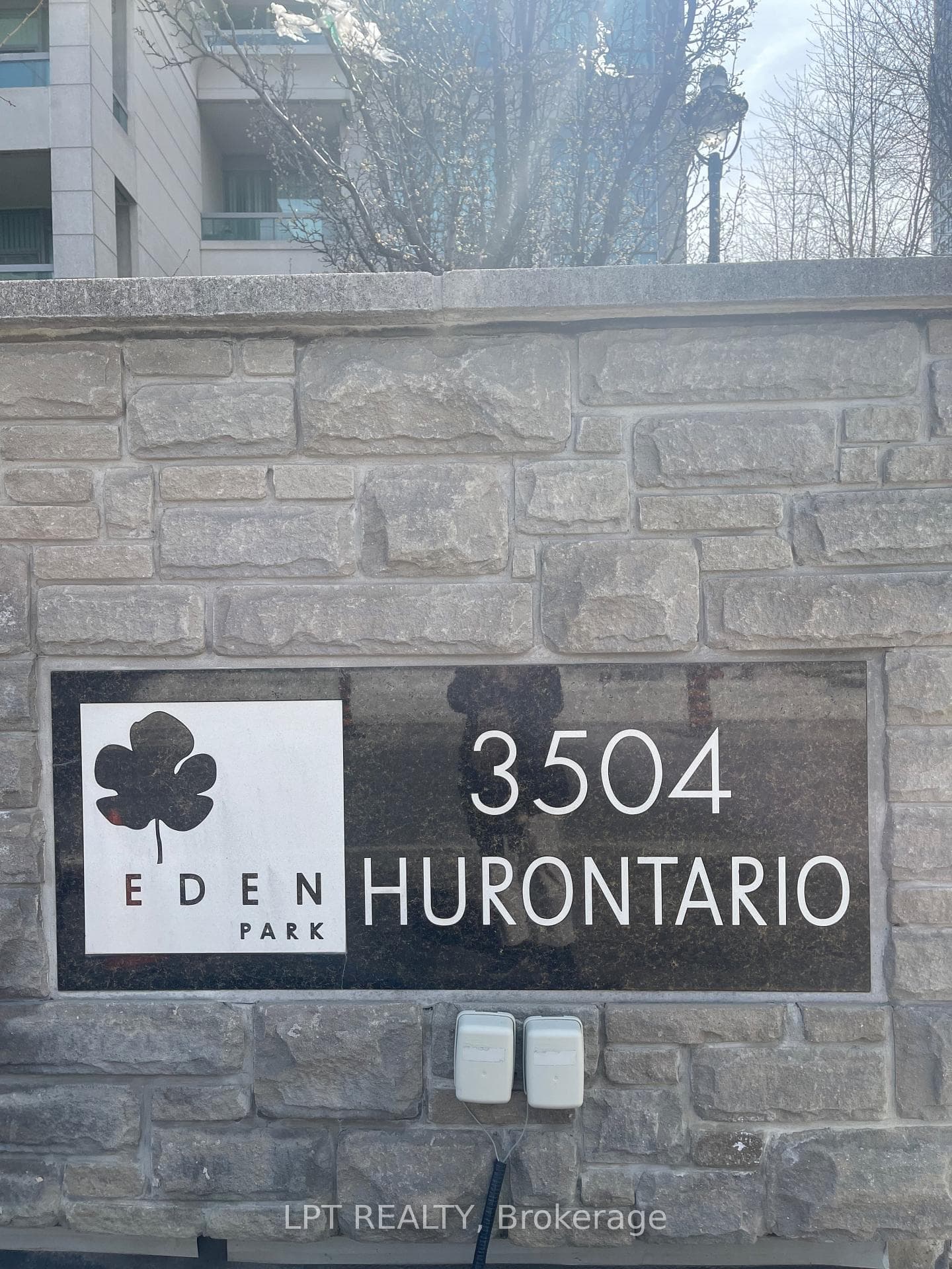 Welcome to 3504 Hurontario