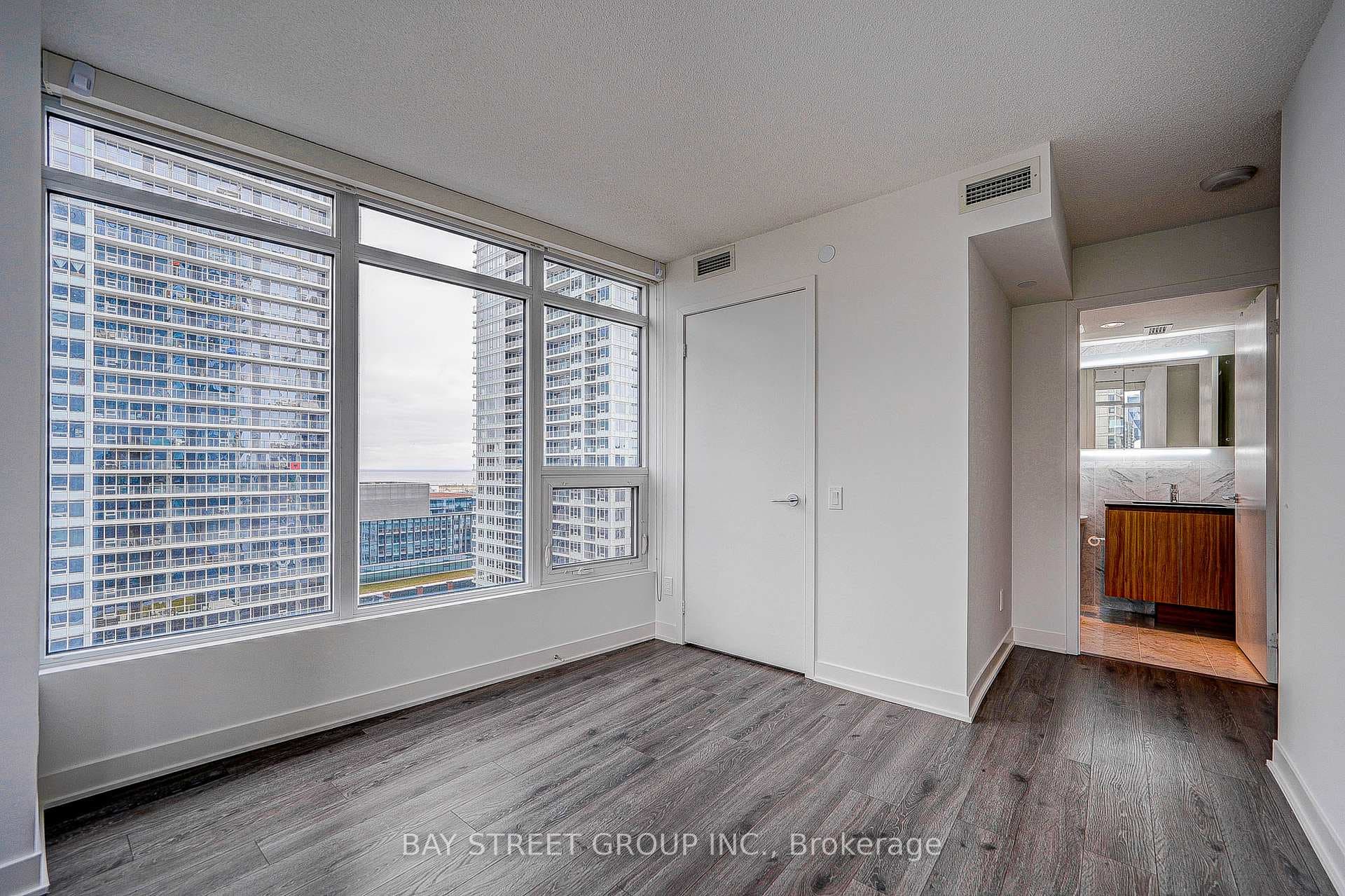 70 Queens Wharf Road Unit 1612 photo 25