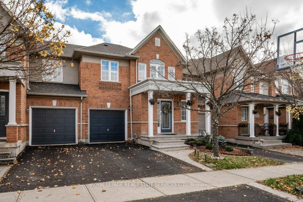 Stylish Townhome with a Freshly Painted Interior!