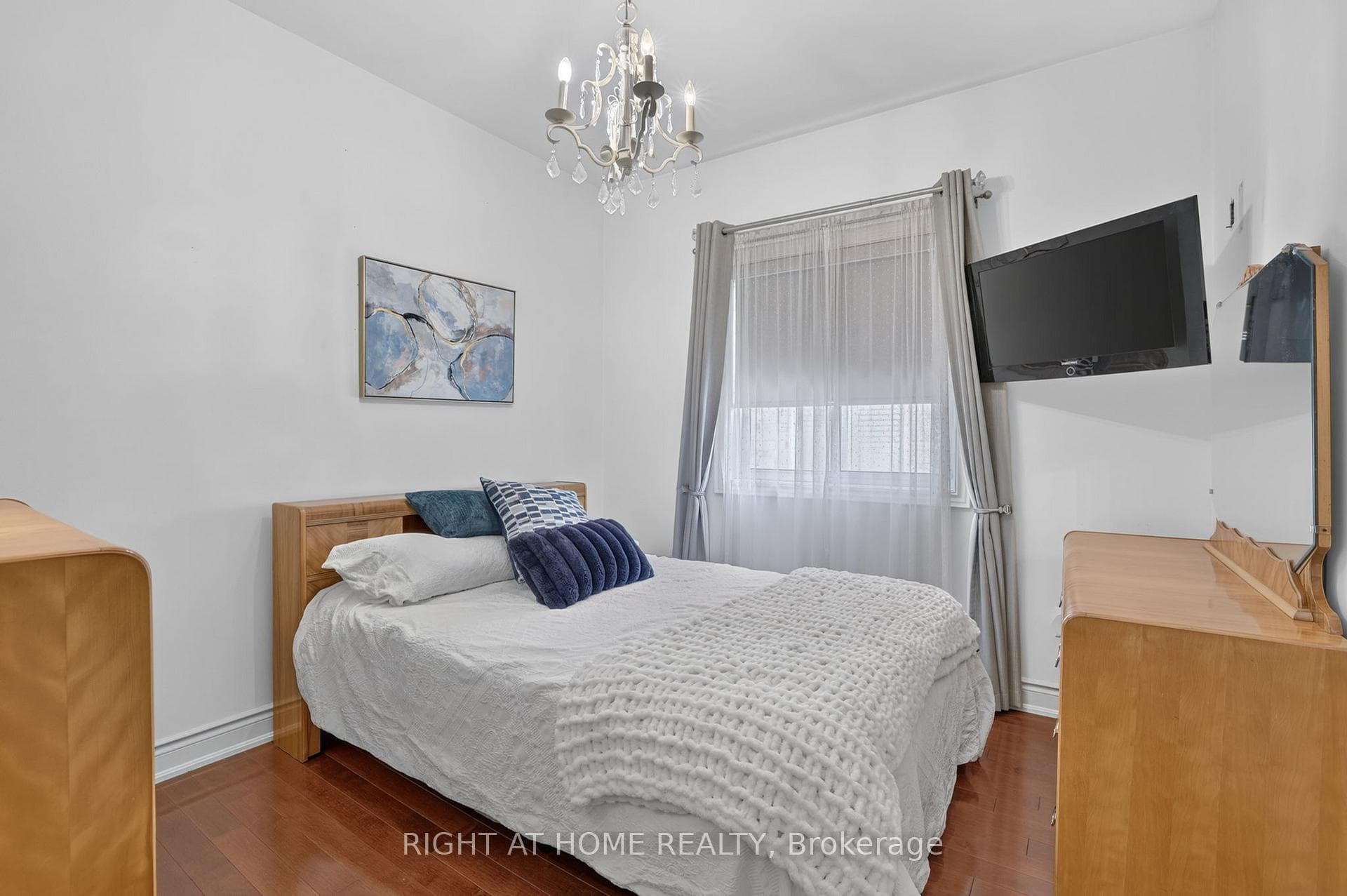 66 Sanremo Court photo 18