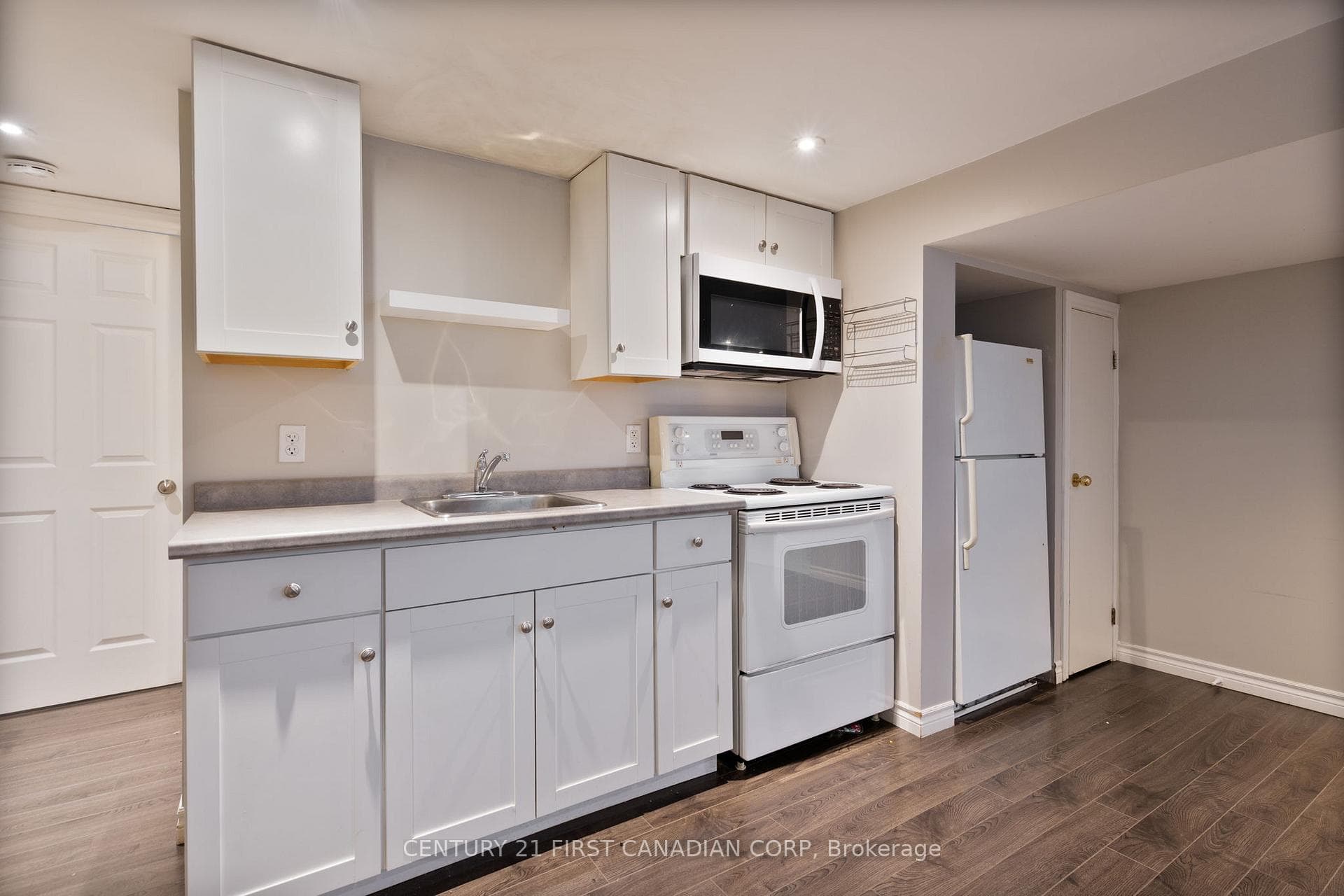 321 Spruce Street photo 31