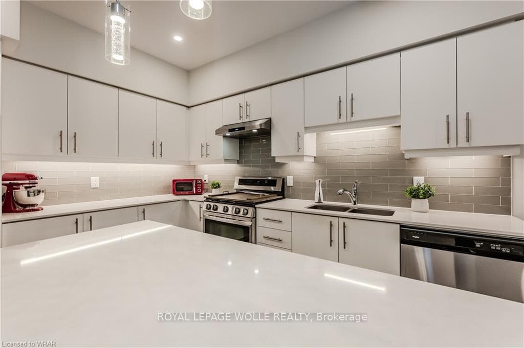 110 Fergus Avenue Unit 32 photo 13