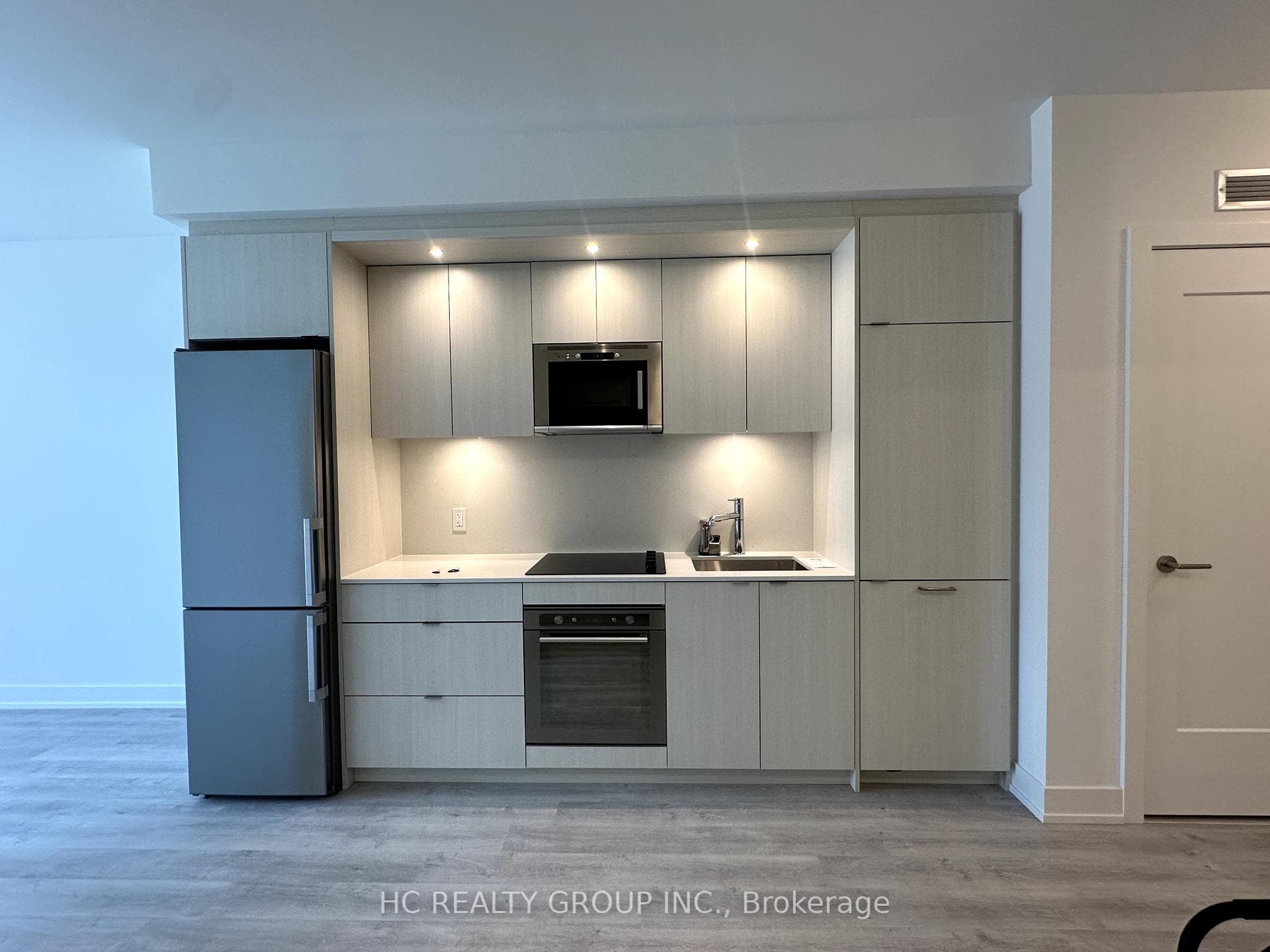 30 Inn On The Park Drive Unit 215 photo 6