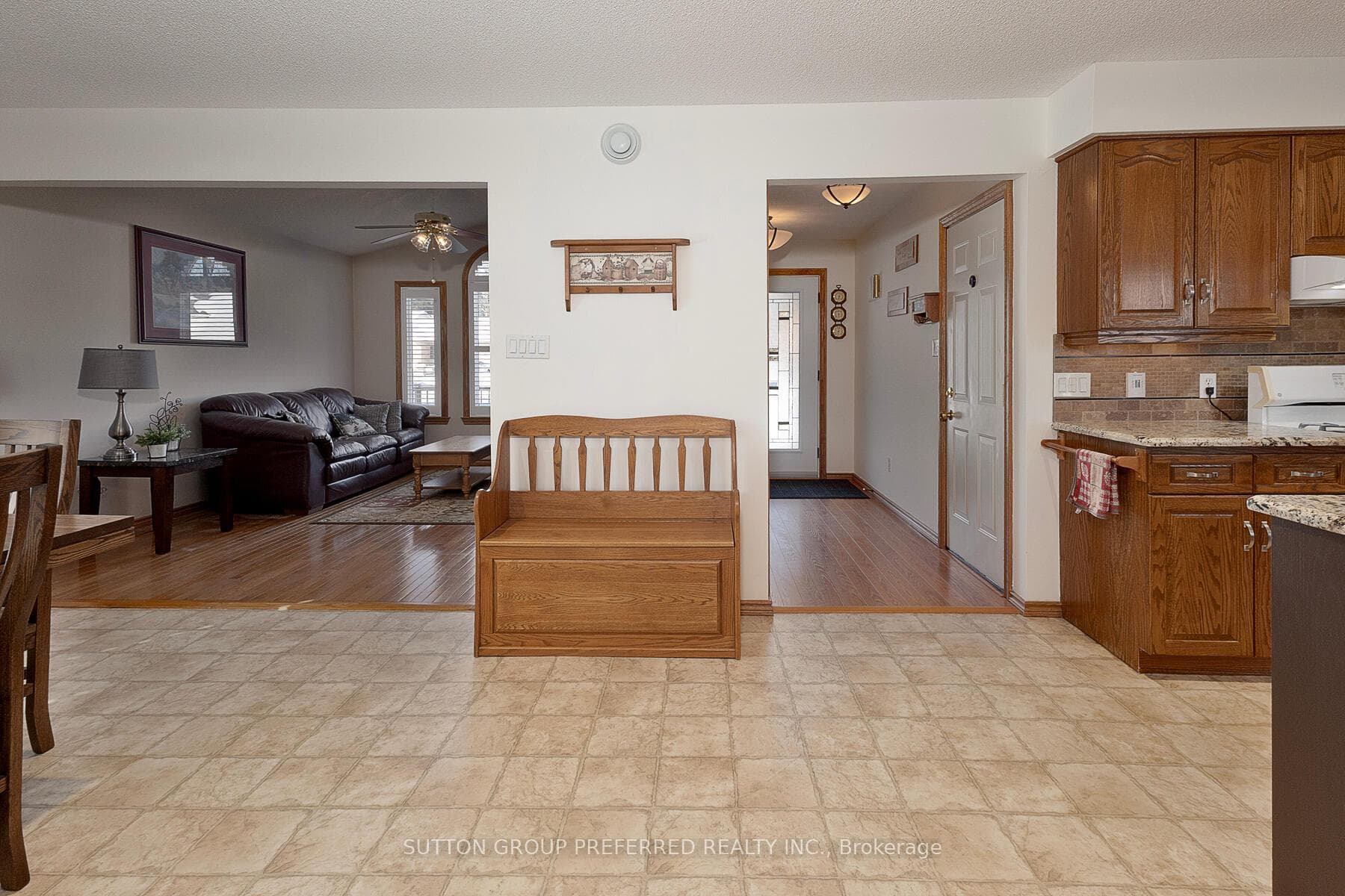 111 Hemlock Road photo 16