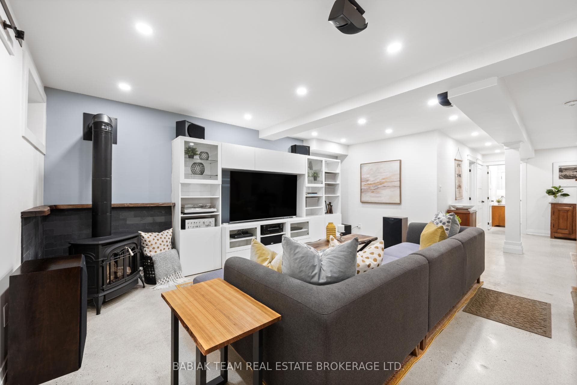 71 Brentwood Road photo 23