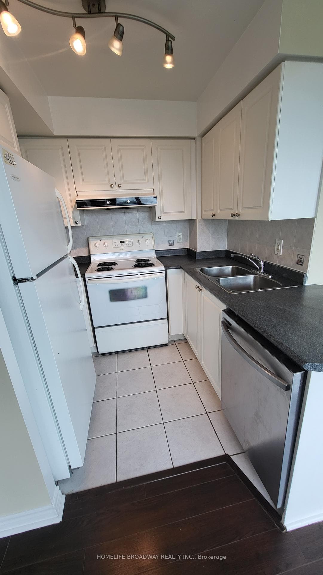 17 Barberry Place Unit 1107 photo 4