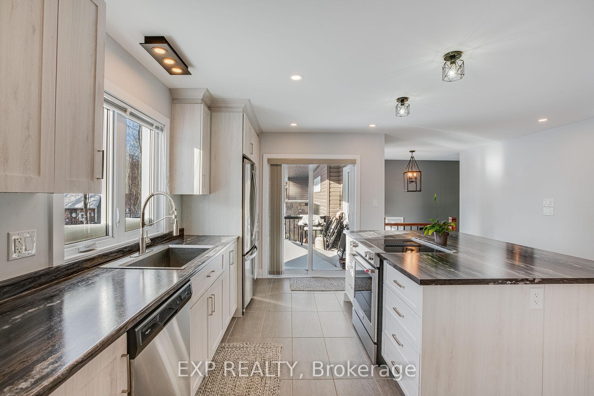 933 Monte Lebrun Road photo 7