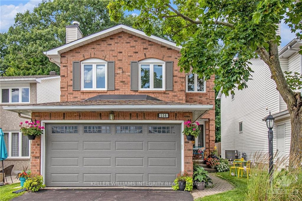 134 MORESBY Drive photo 1