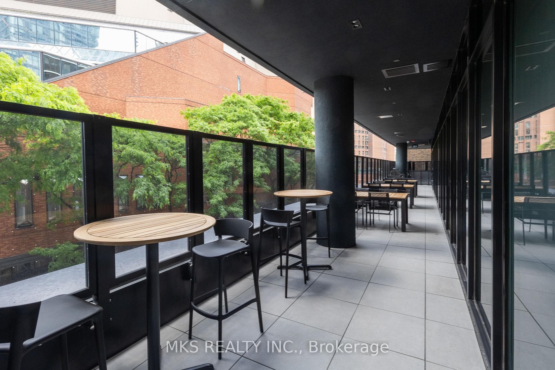 771 Yonge Street Unit 2507 photo 28