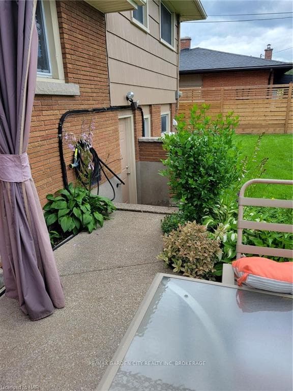 18 ENDICOTT Terrace photo 31