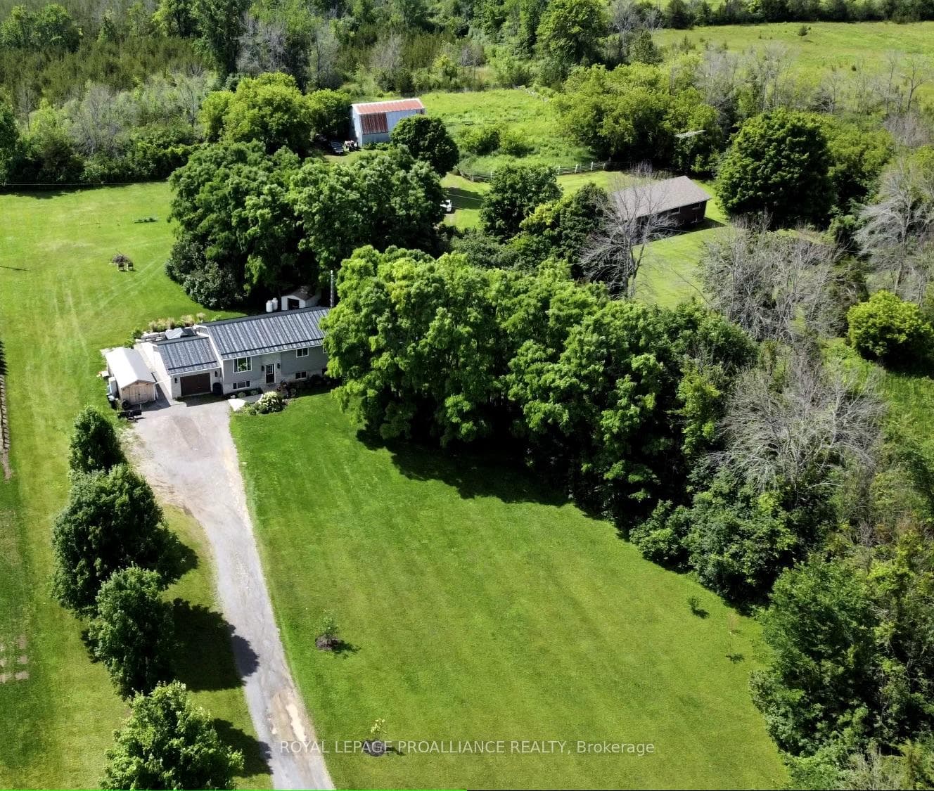 3238 Blessington Road photo 2