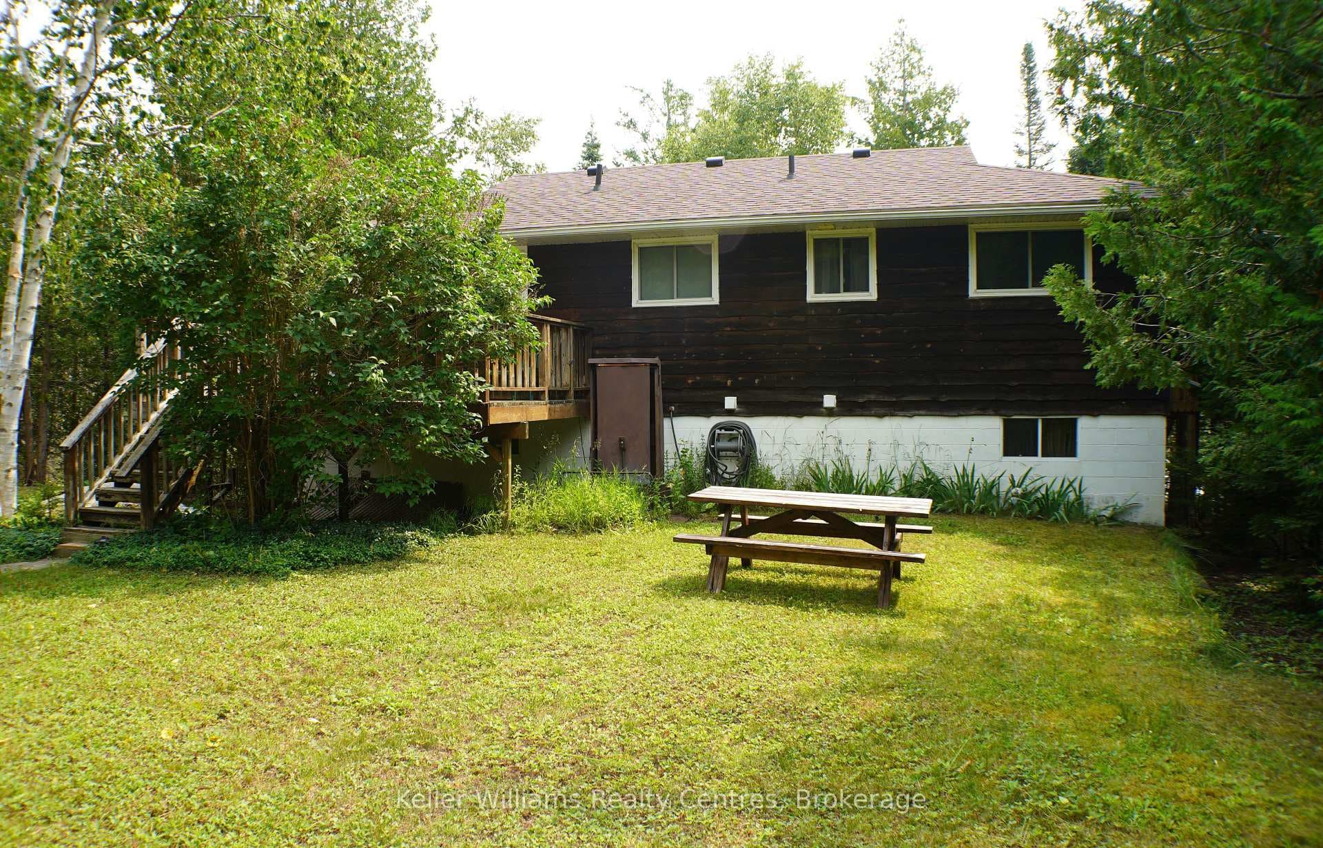 1 CARDINAL Crescent photo 3