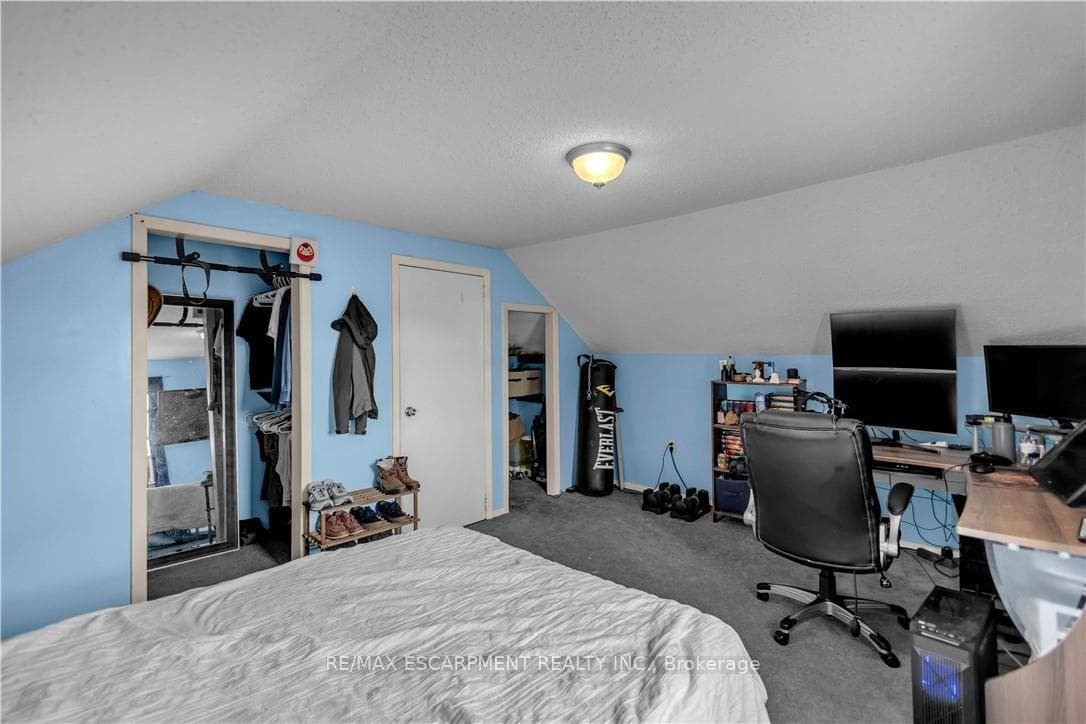 35 James Avenue photo 10