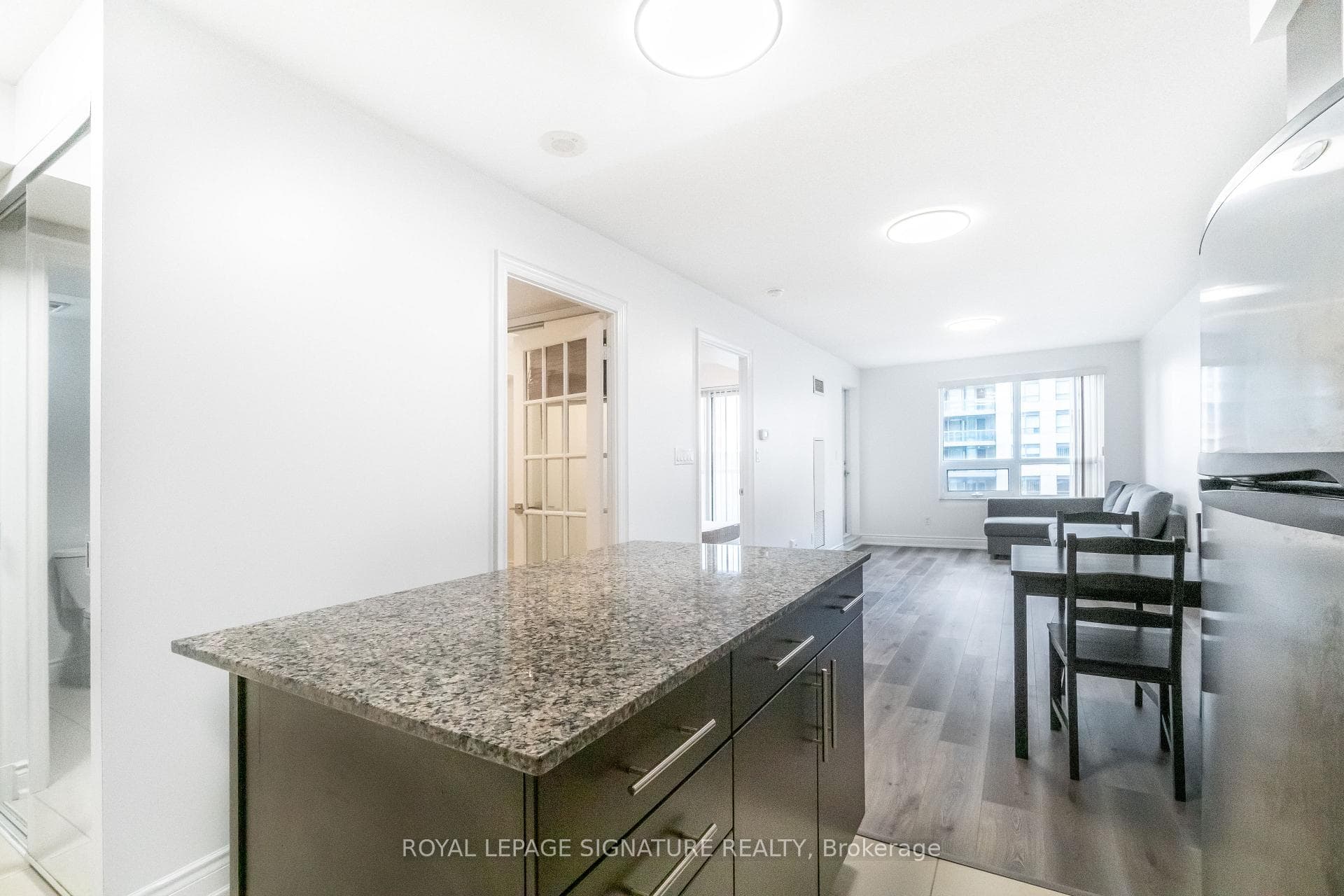 60 South Town Centre Boulevard Unit 809 photo 5