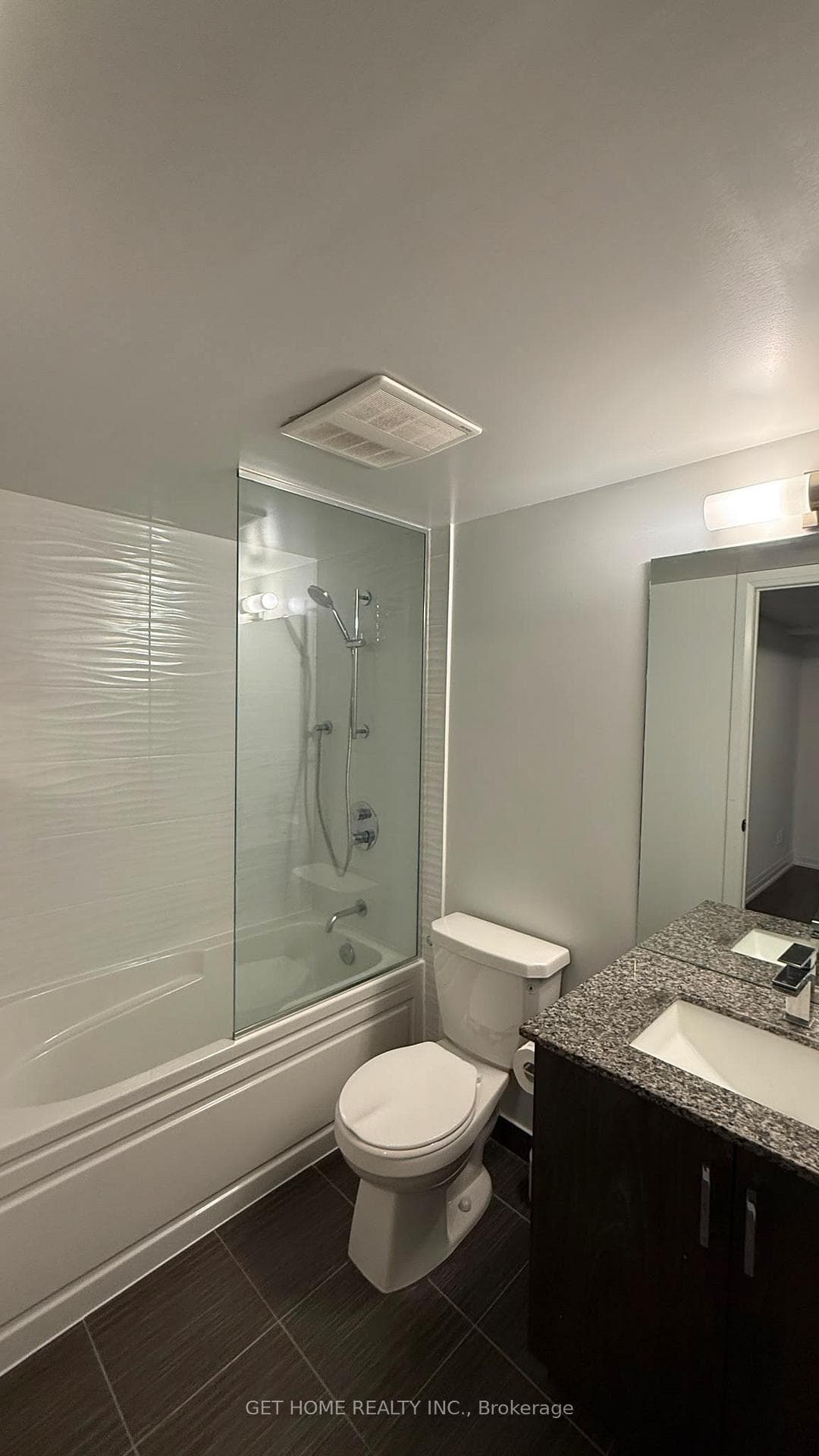 20 Meadowglen Place Unit 2401 photo 14