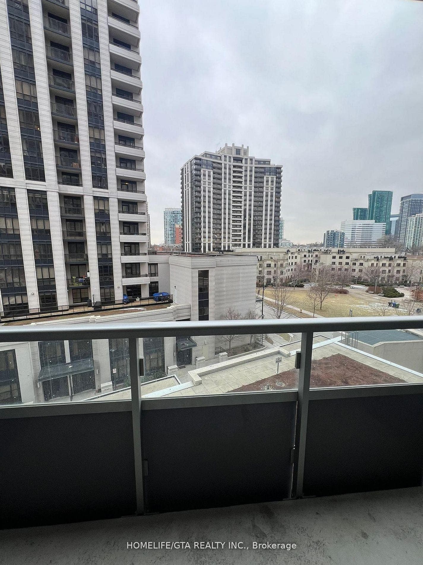 120 Harrison Garden Boulevard Unit 510 photo 9