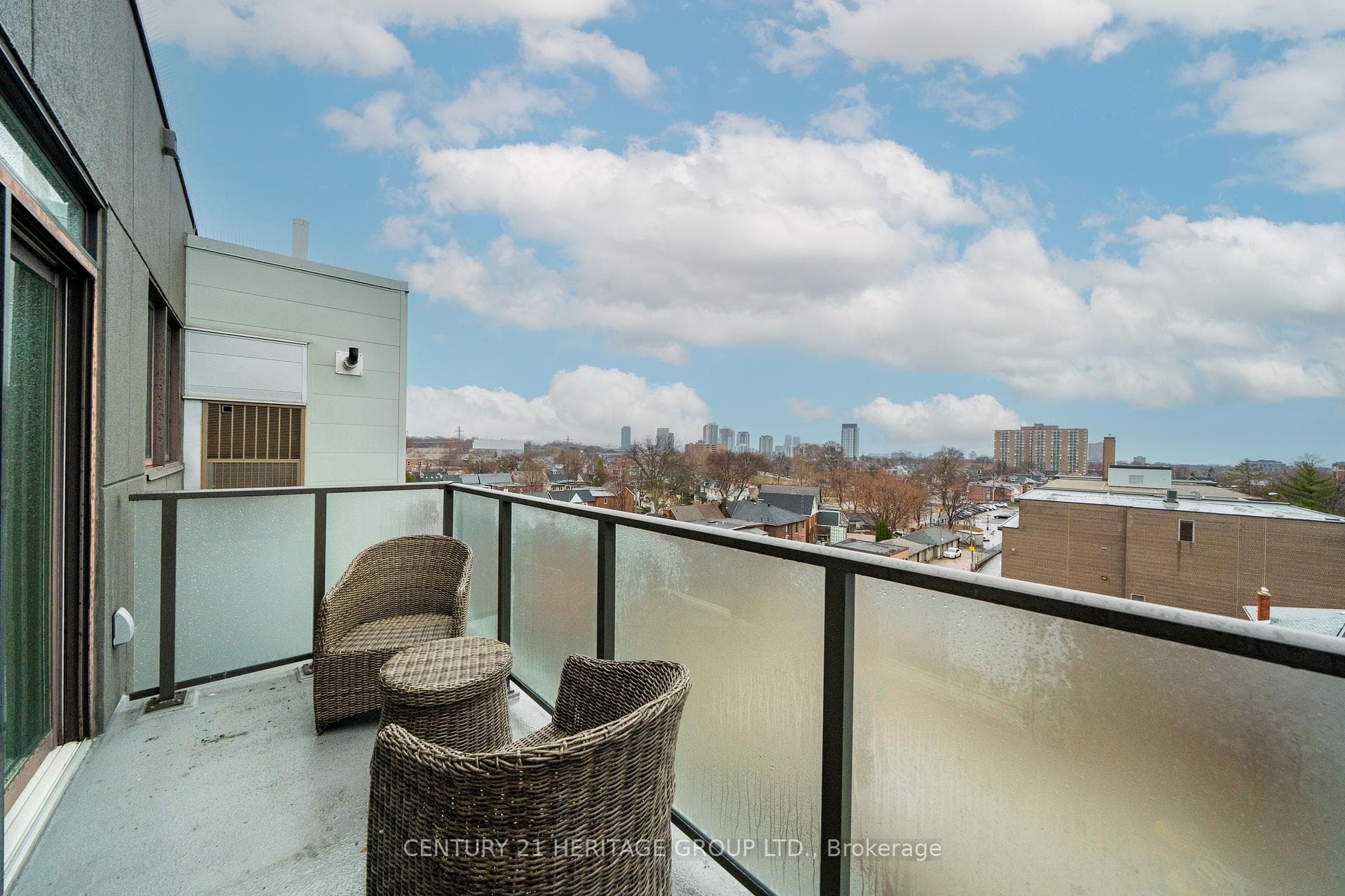 385 Osler Street Unit 610 photo 30