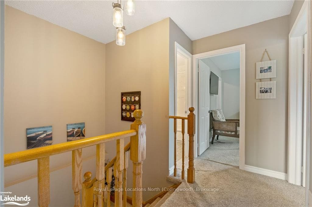 372 LIVINGSTONE Street photo 13