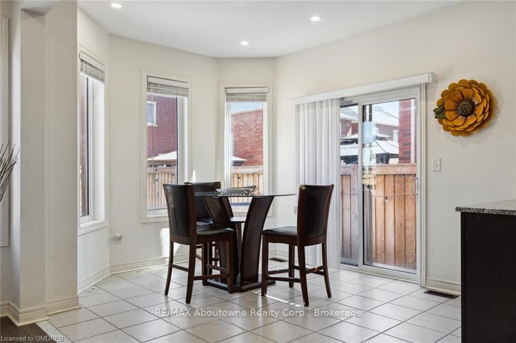 444 DOWNES JACKSON Heights photo 15