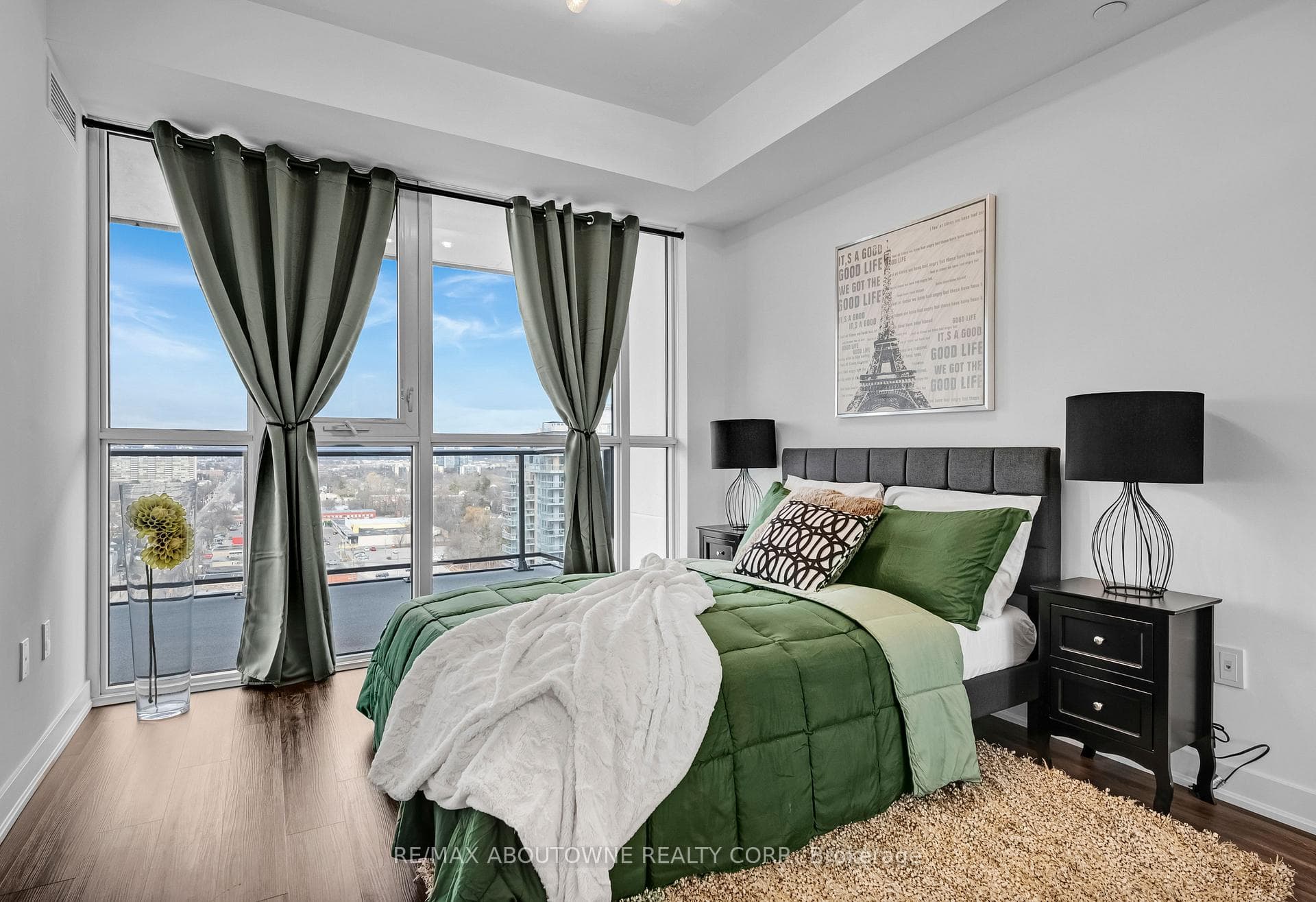 2007 James Street Unit 1608 photo 23