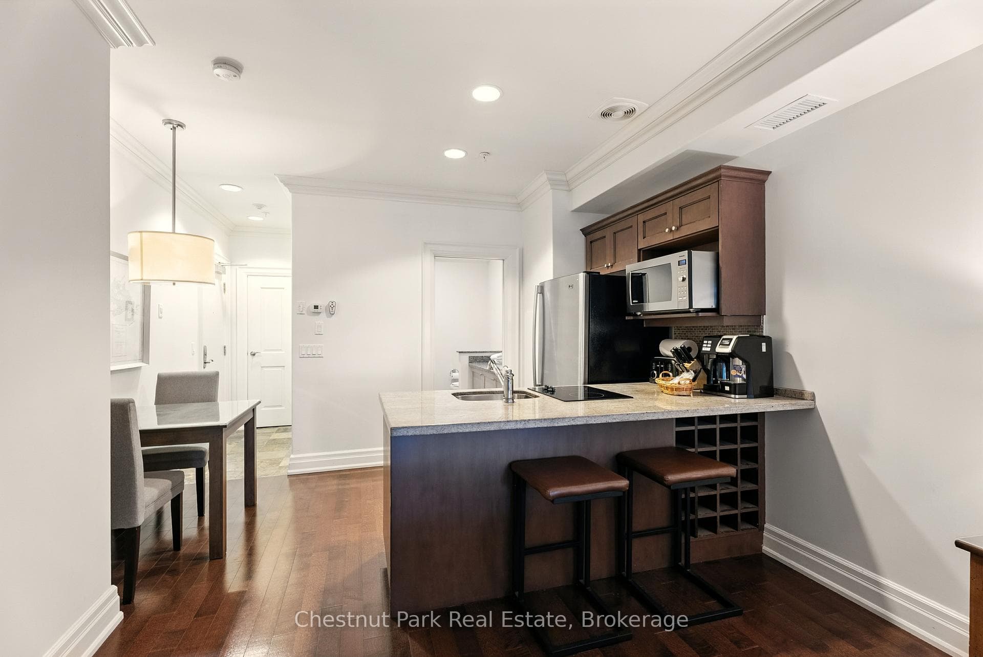 1869 Muskoka Rd 118 Road Unit L203-C1 photo 30