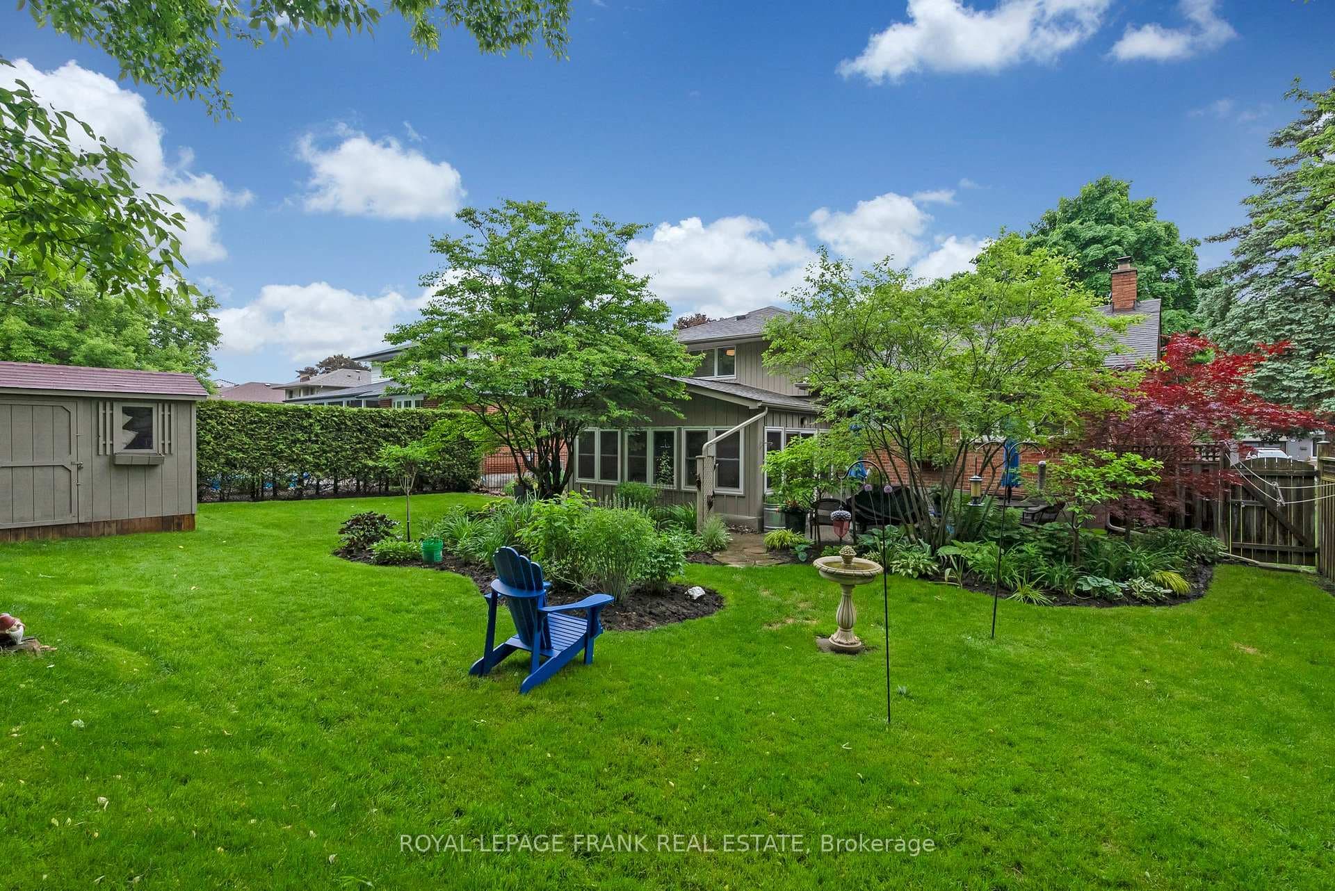 852 Oshawa Boulevard photo 30