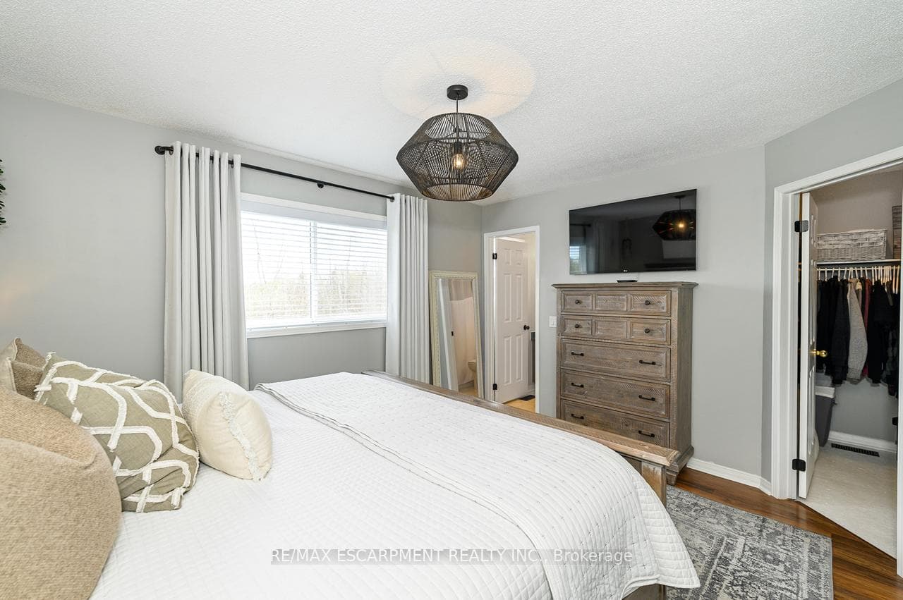 255 Hilltop Drive photo 19
