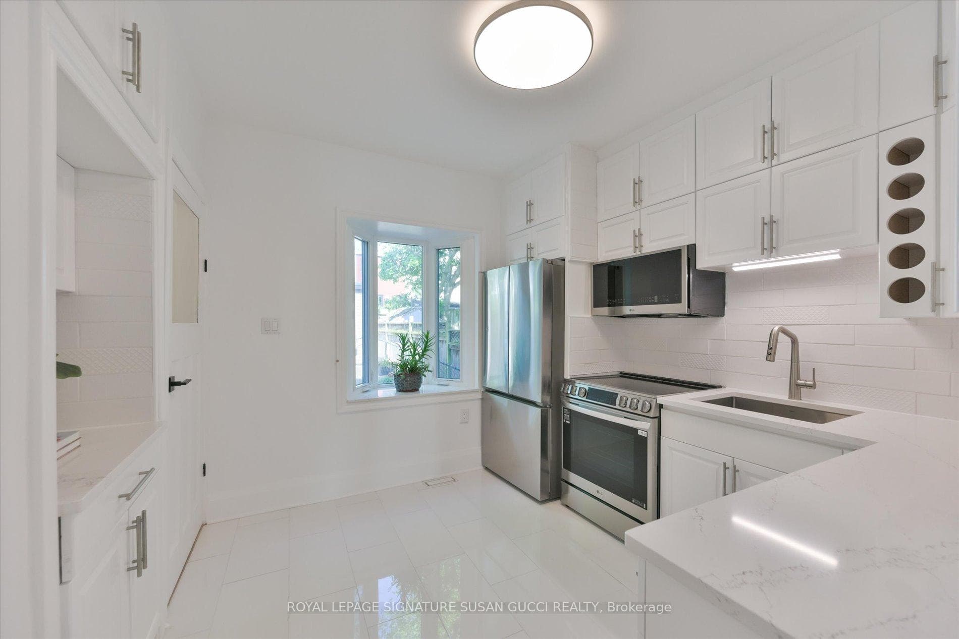 Stunning chefs kitchen with coffee bar