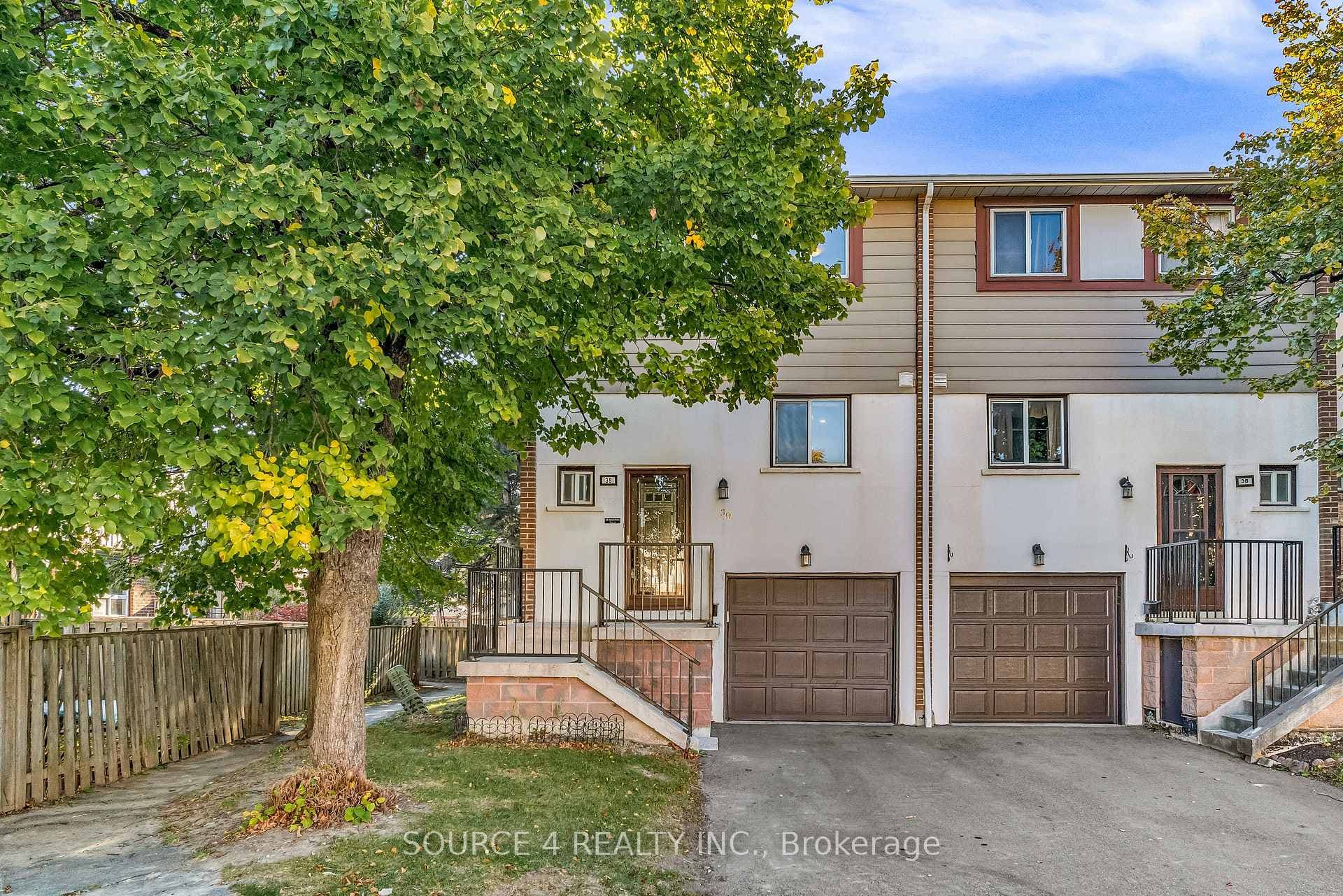 39 Moregate Crescent photo 1