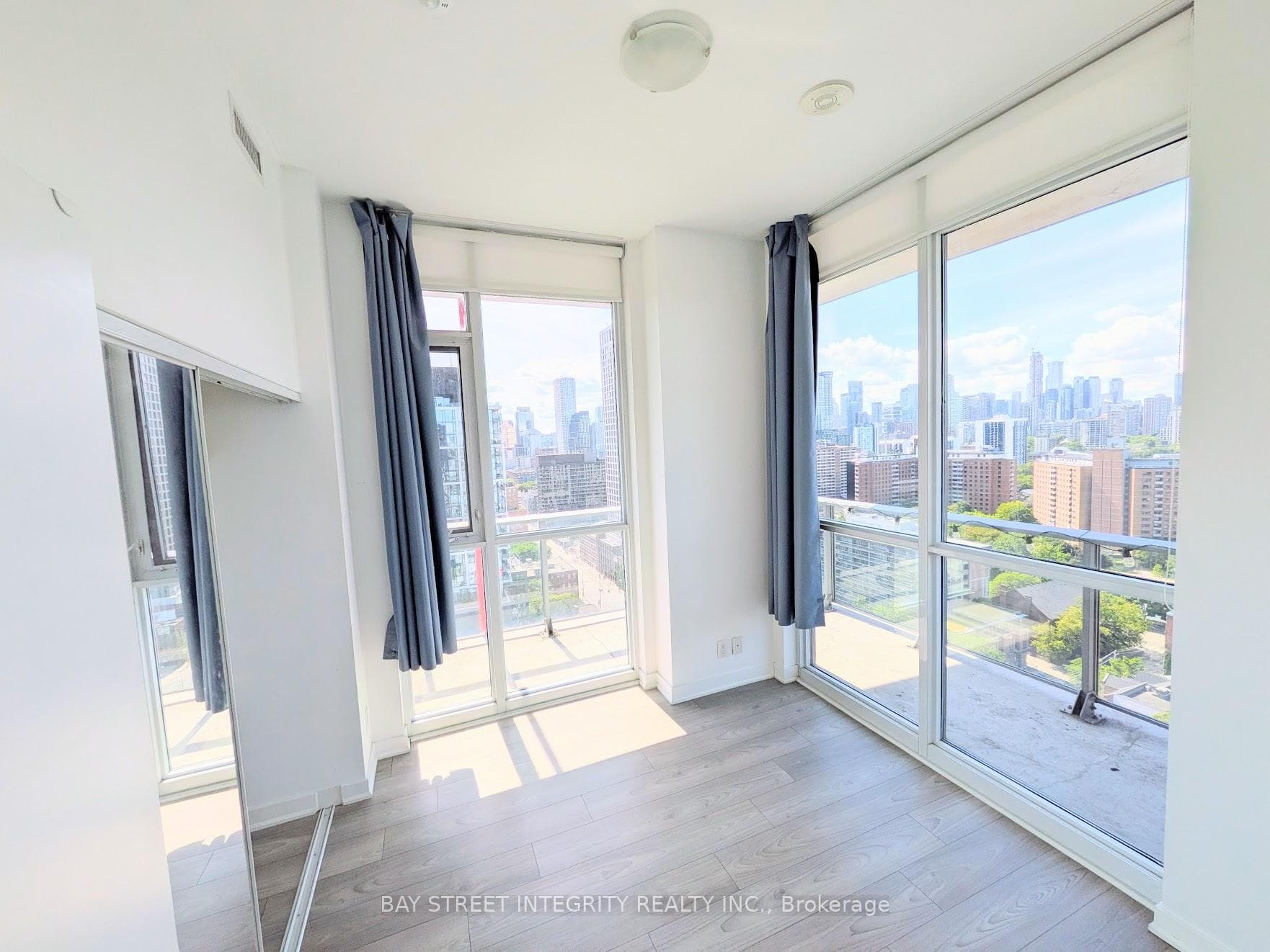 120 Parliament Street Unit 2102 photo 8