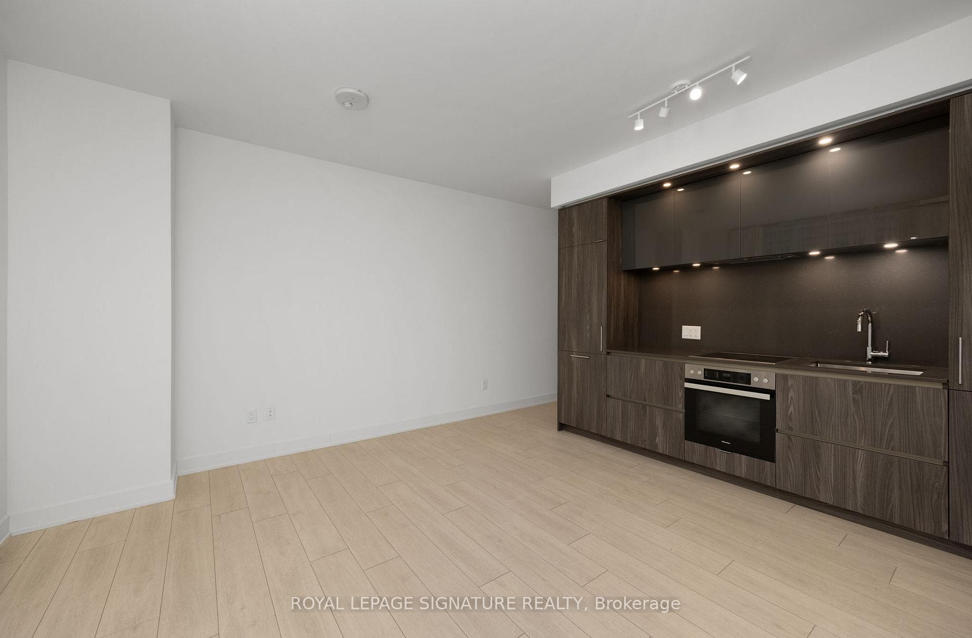 15 Mercer Street Unit 525 photo 8